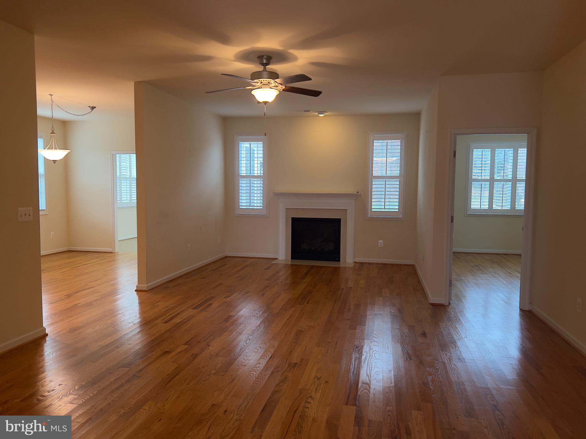 MOUNTAIN VIEW - Residential