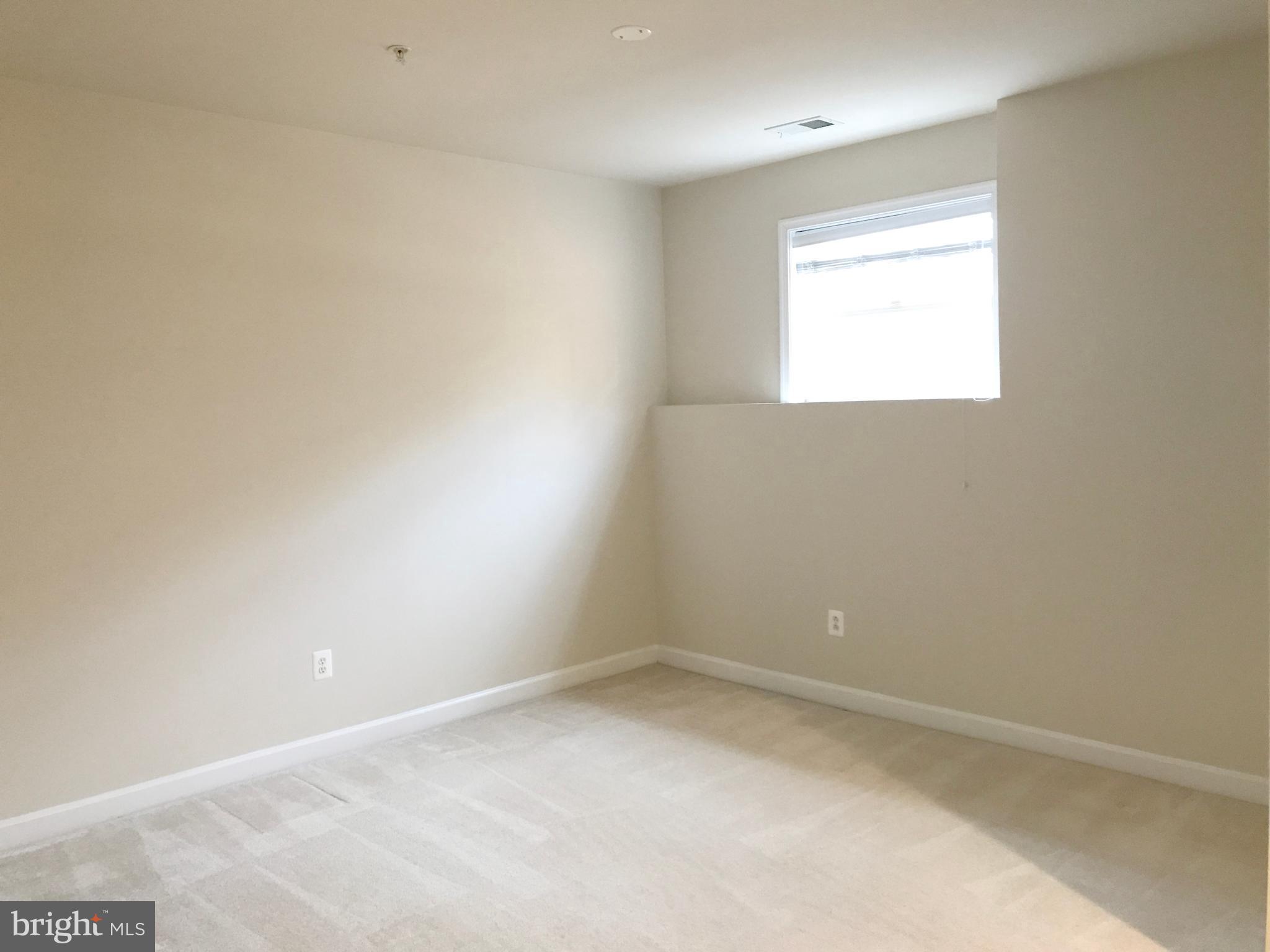 KING FARM - Residential Lease