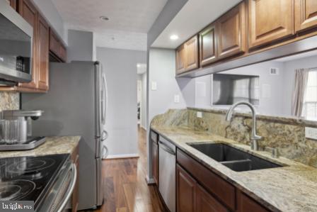 STONEGATE AT PATAPSCO - Residential Lease