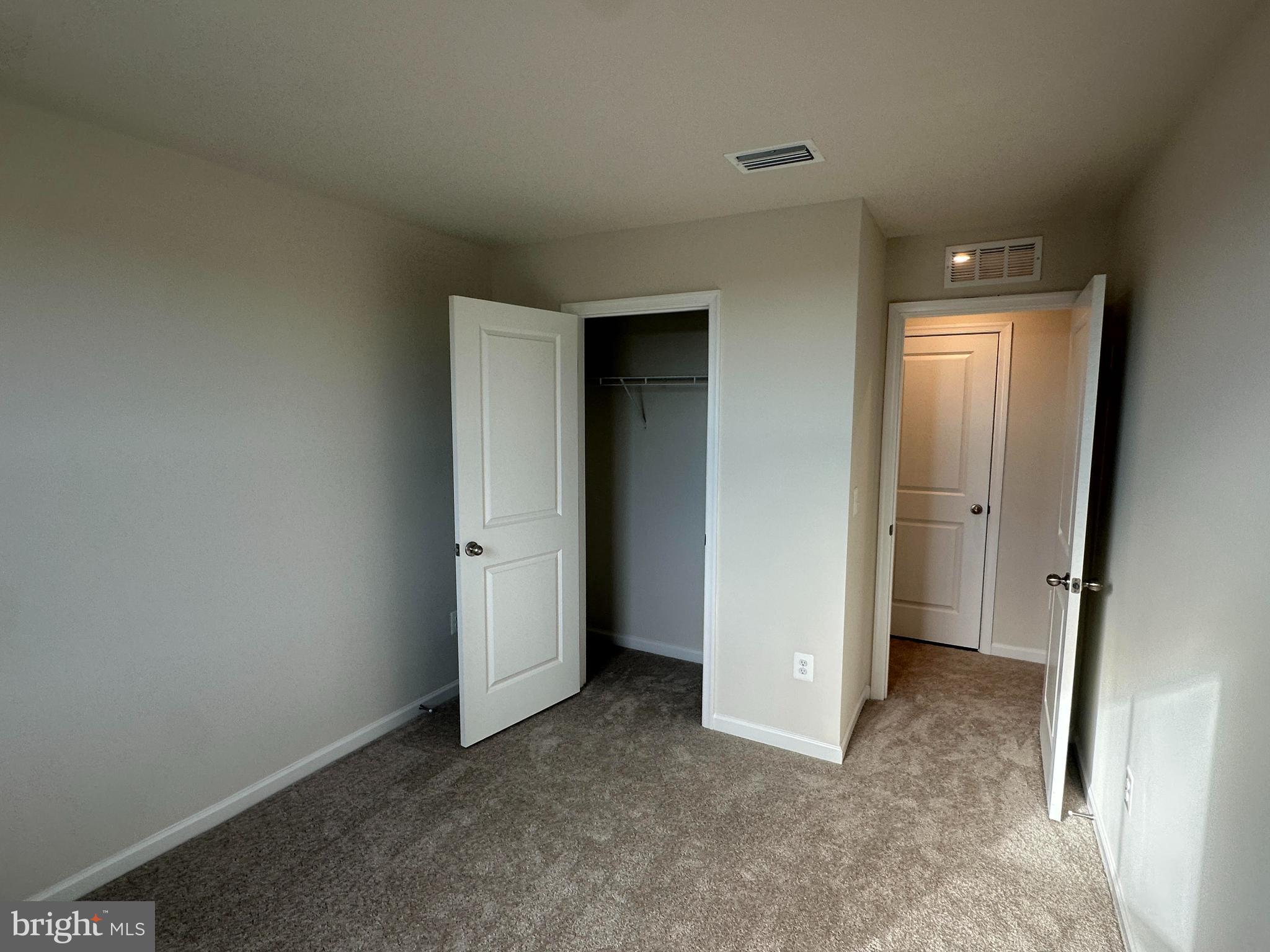 LAUREL PARK - Residential Lease