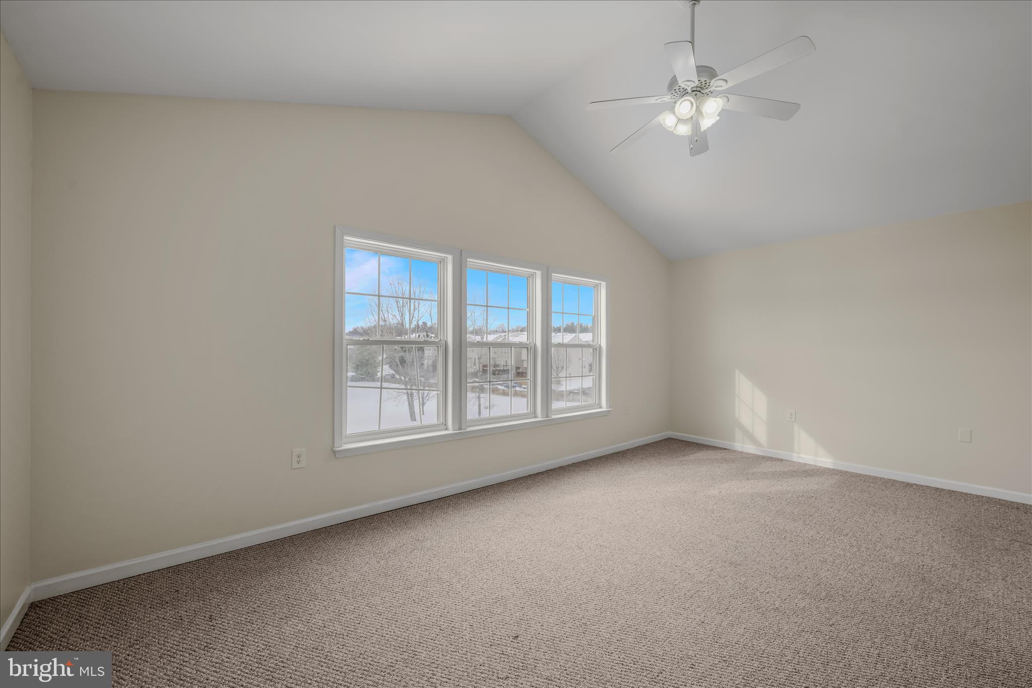 COUNTY GREEN - Residential Lease