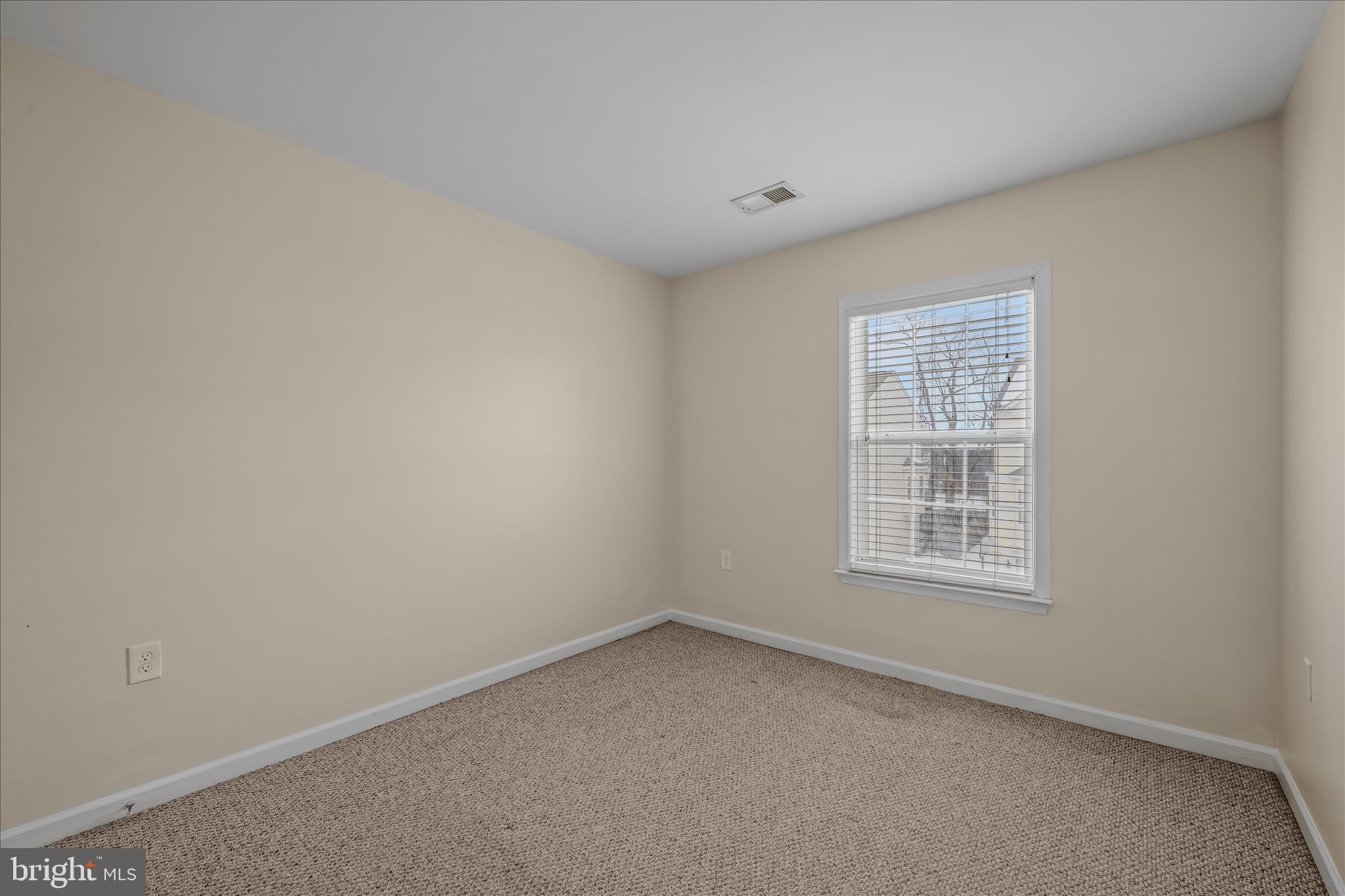 COUNTY GREEN - Residential Lease