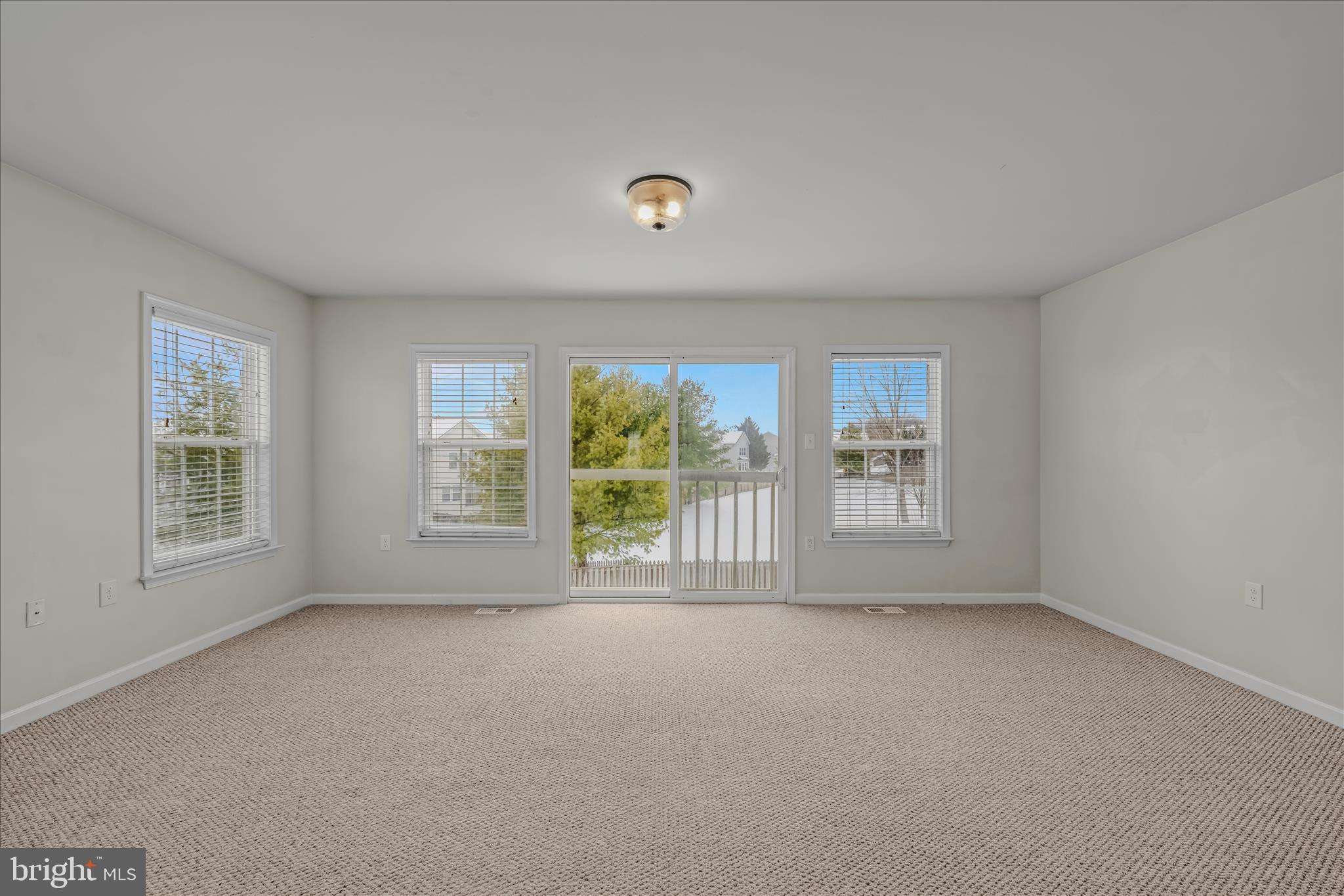 COUNTY GREEN - Residential Lease