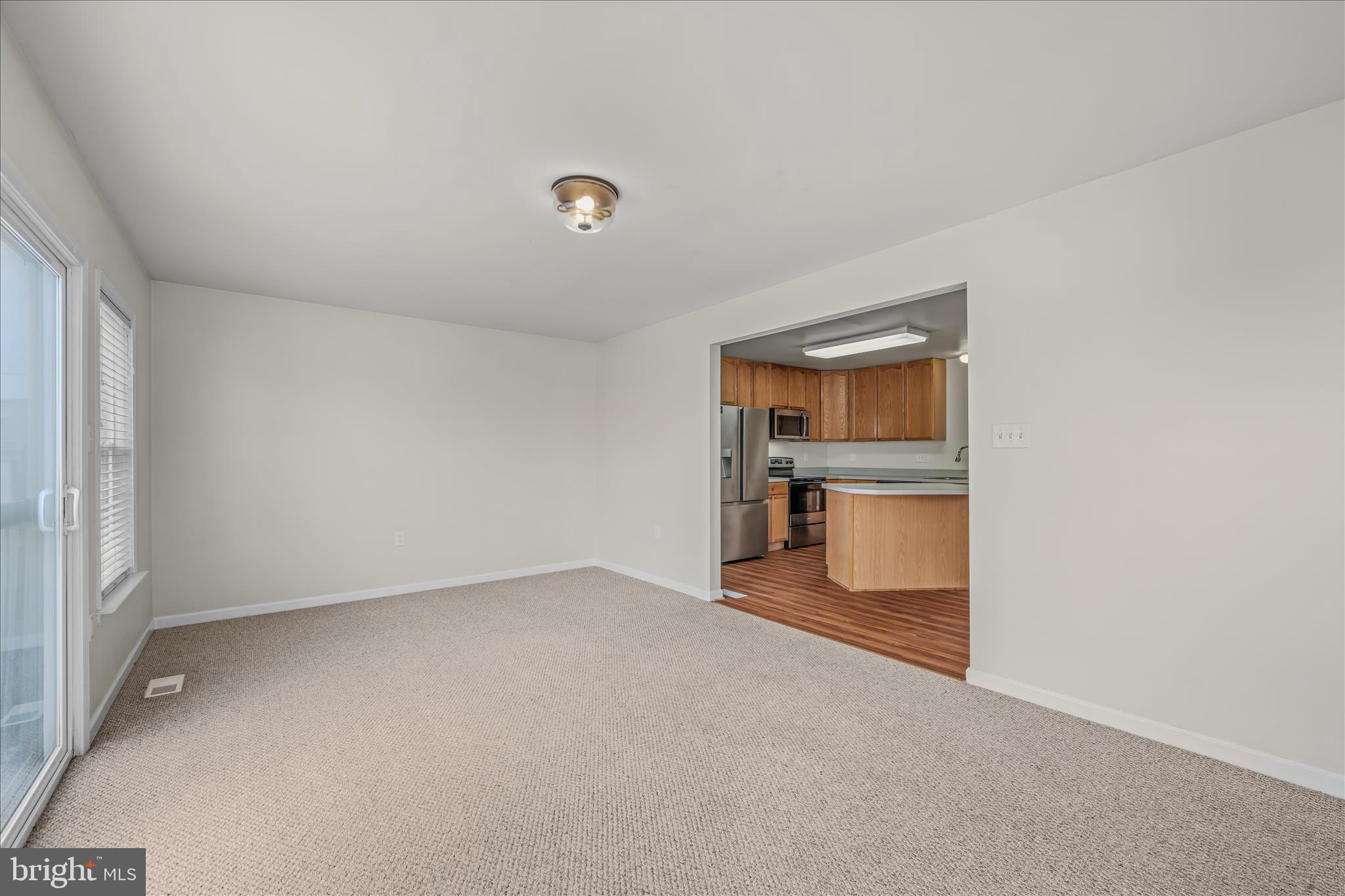 COUNTY GREEN - Residential Lease