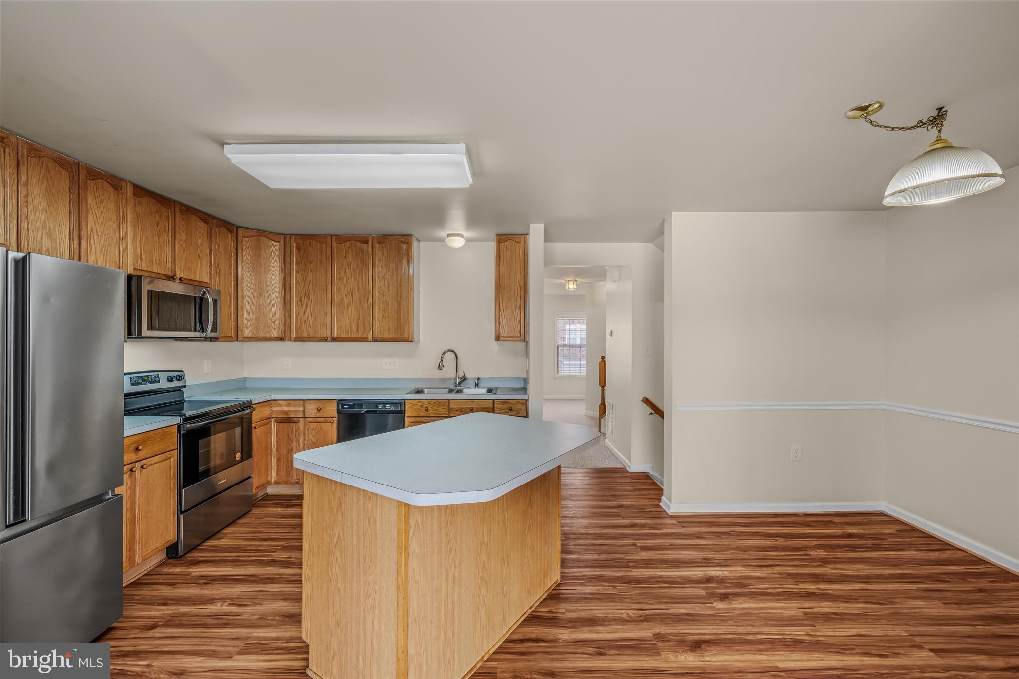 COUNTY GREEN - Residential Lease