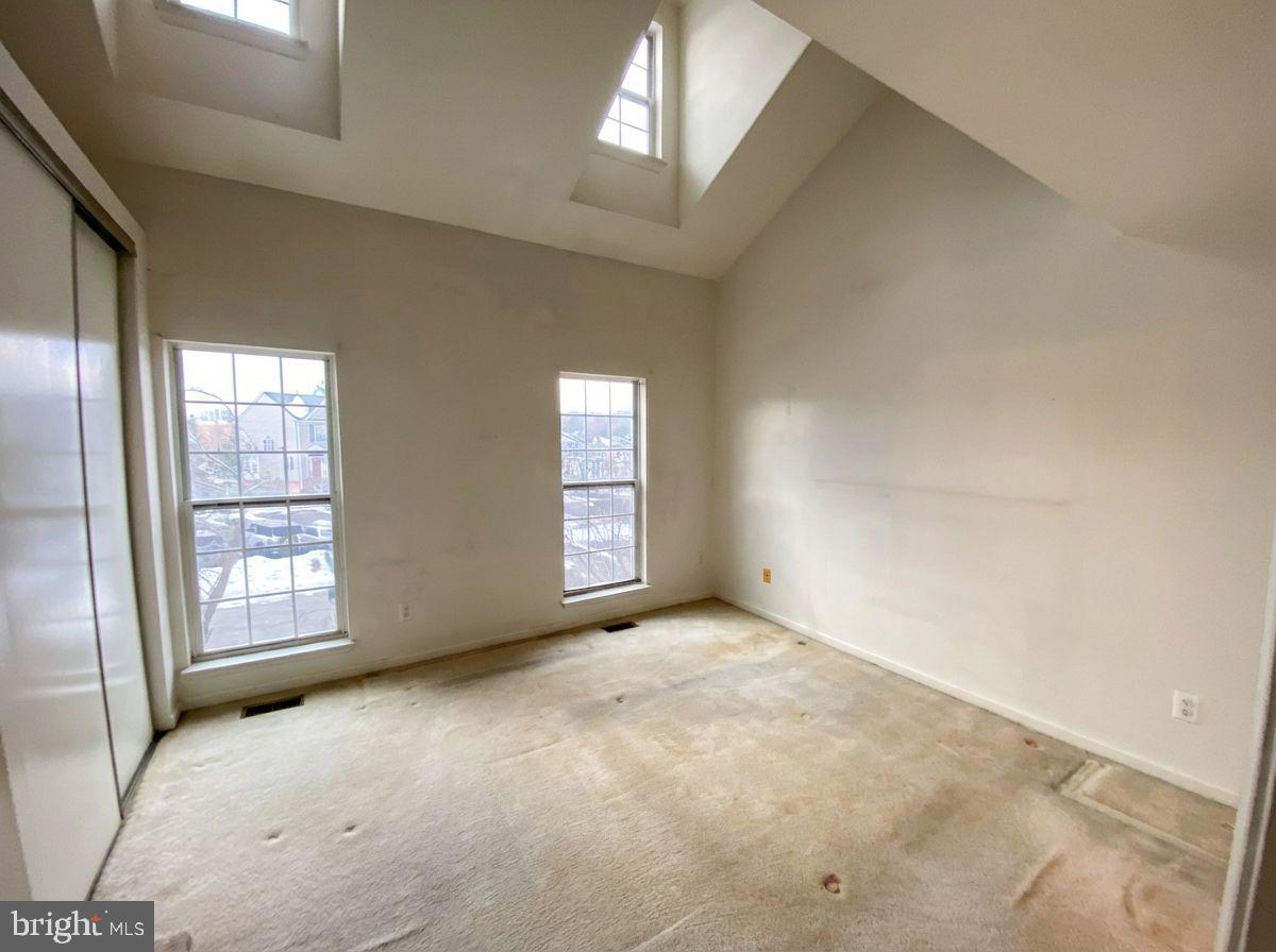 MONTCLAIR MEWS - Residential