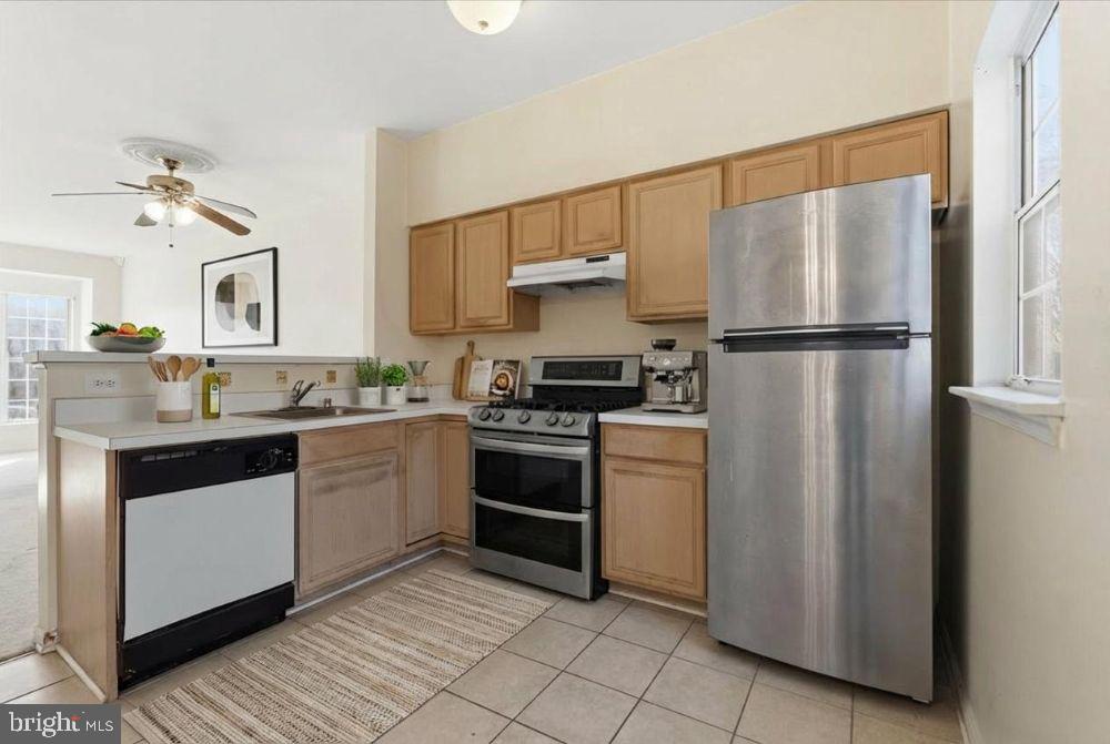 MONTCLAIR MEWS - Residential