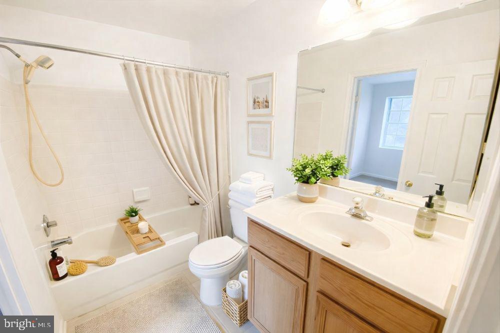 MONTCLAIR MEWS - Residential