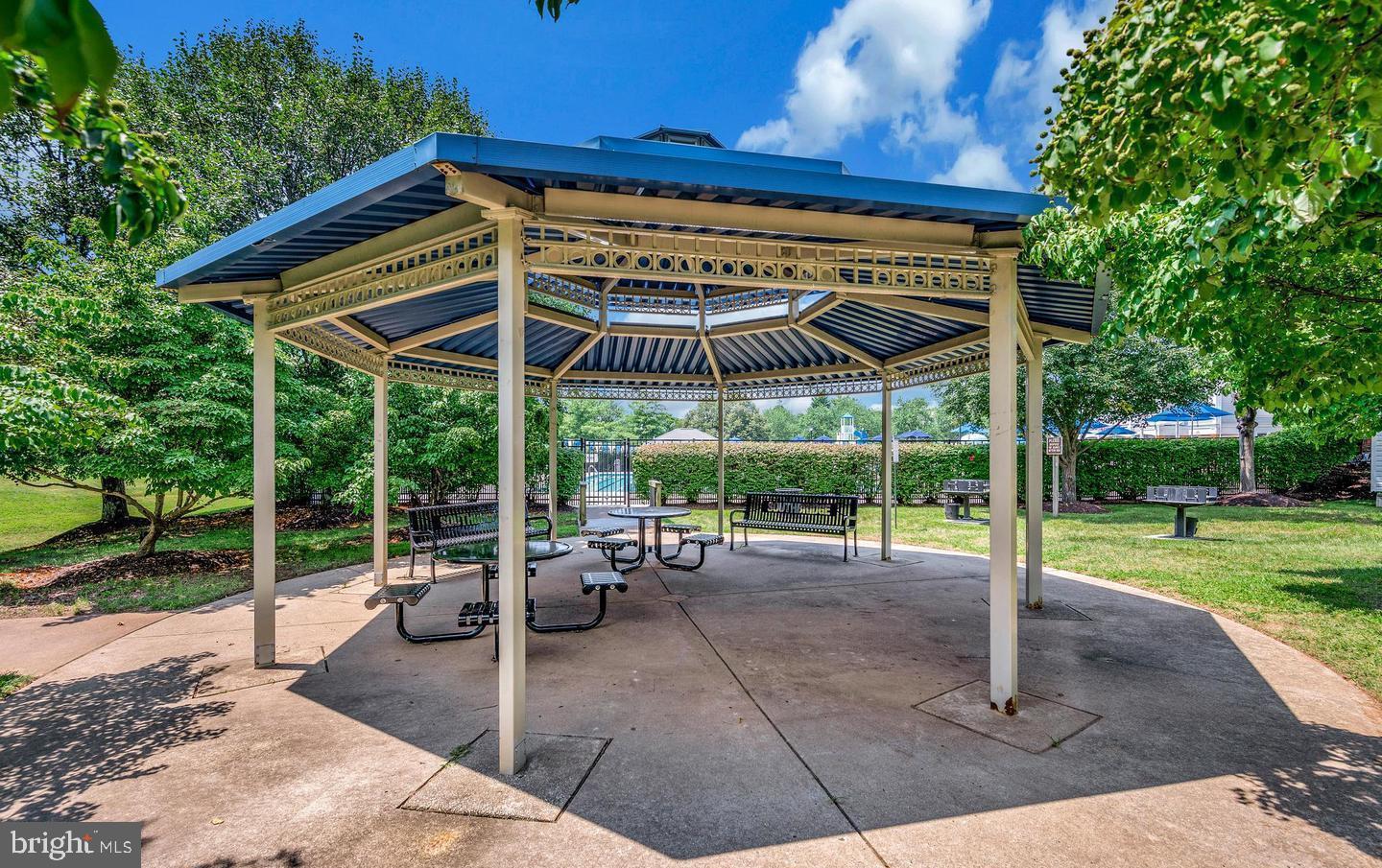 WAYSIDE VILLAGE - Residential