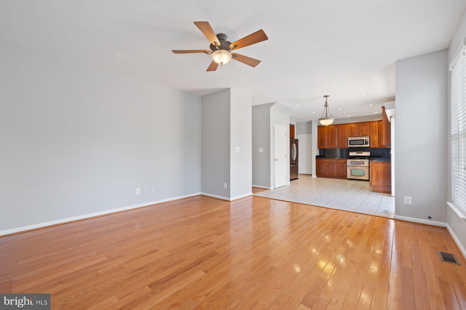 WAYSIDE VILLAGE - Residential