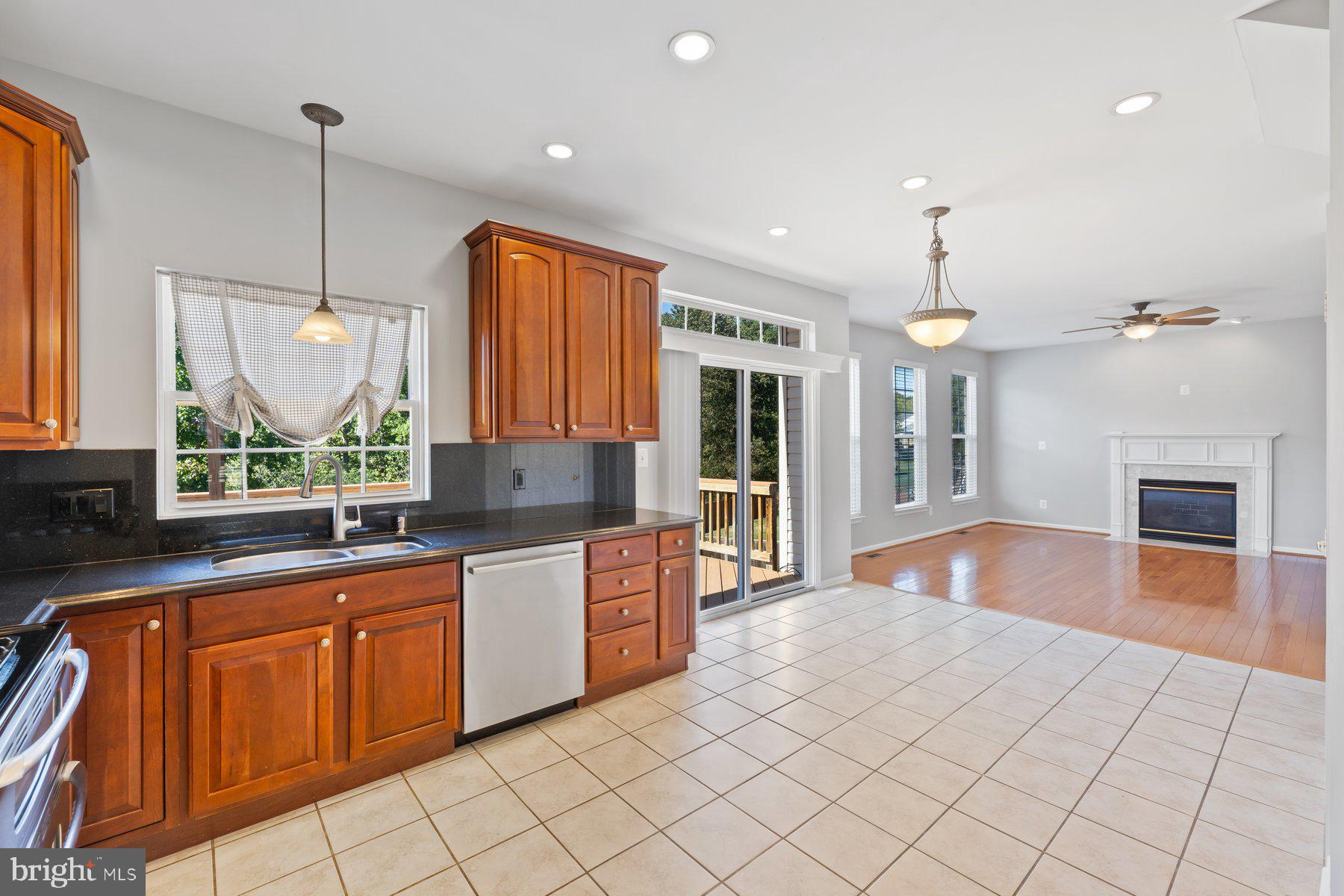 WAYSIDE VILLAGE - Residential