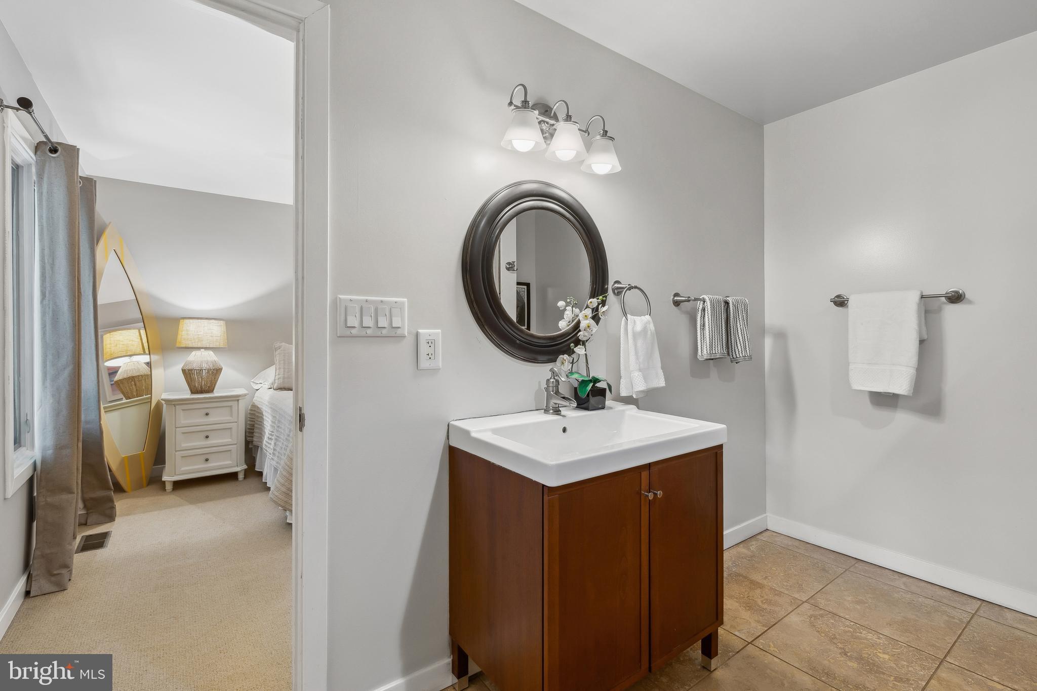 ADMIRAL HEIGHTS - Residential