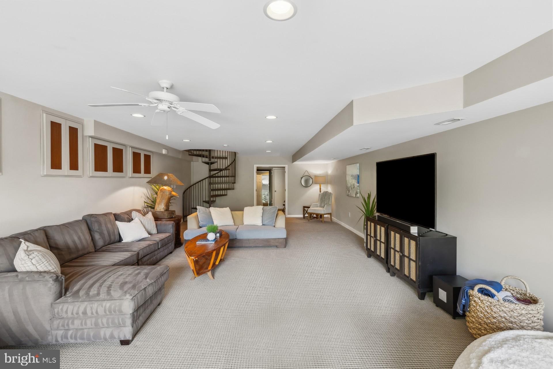 ADMIRAL HEIGHTS - Residential