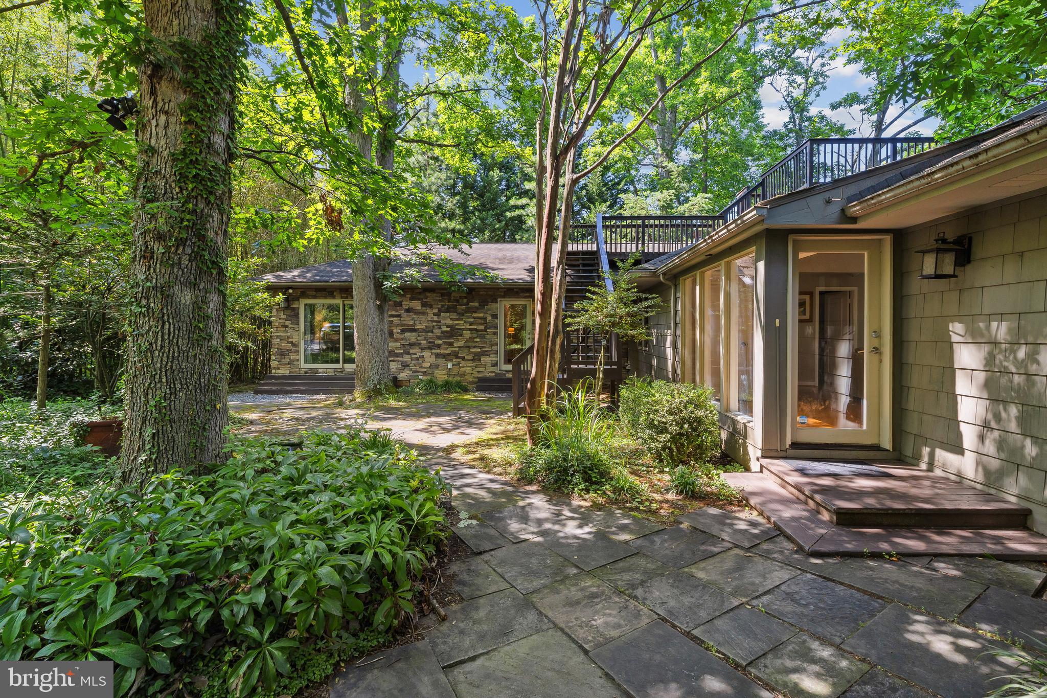 3 STEFFEN POINT HEIGHTS