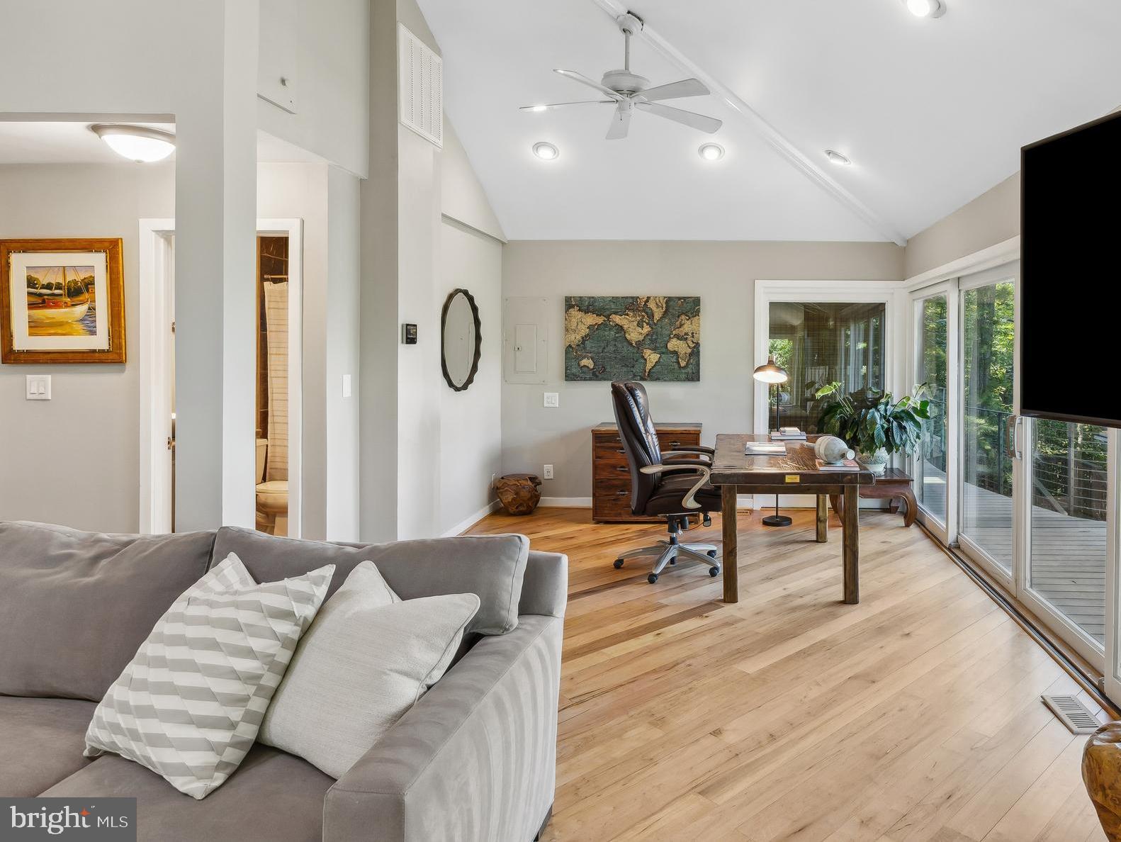 3 STEFFEN POINT HEIGHTS