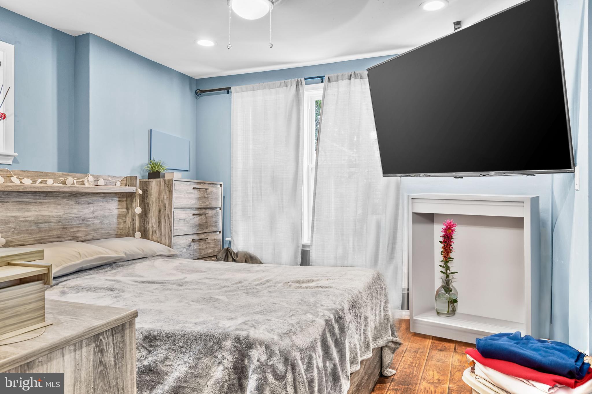 GERMANTOWN (EAST) - Residential