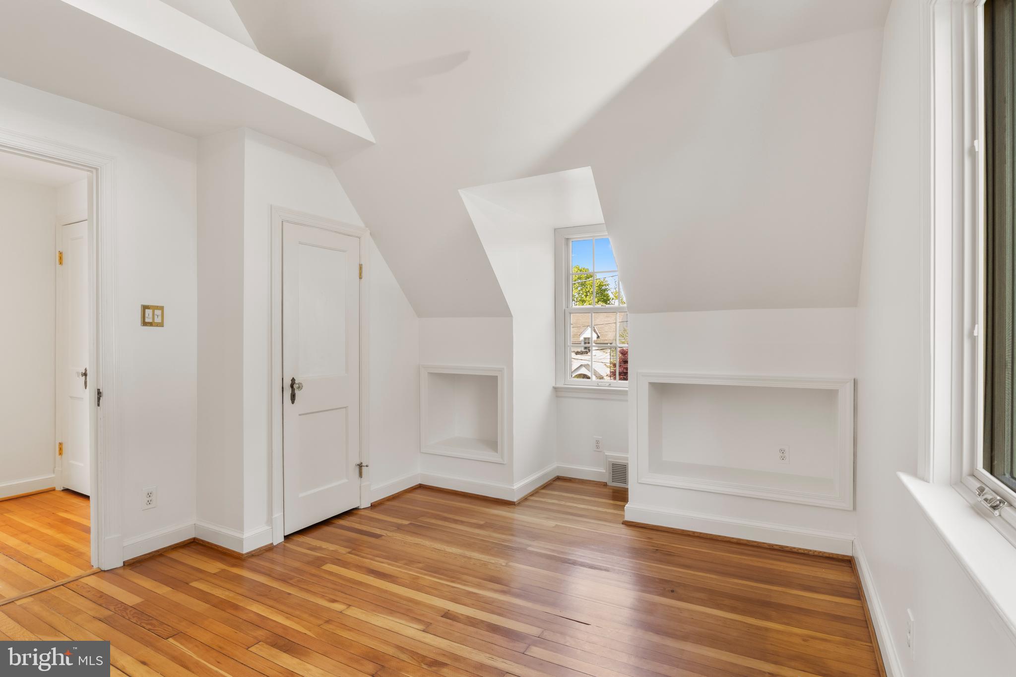 HUNTINGTON TERRACE - Residential