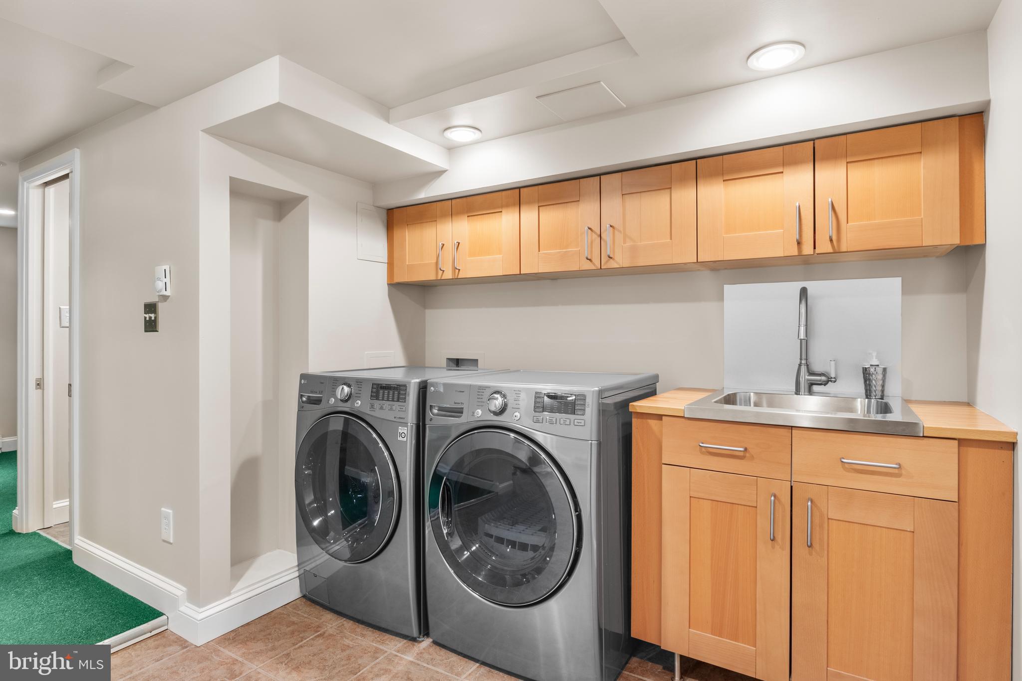 HUNTINGTON TERRACE - Residential