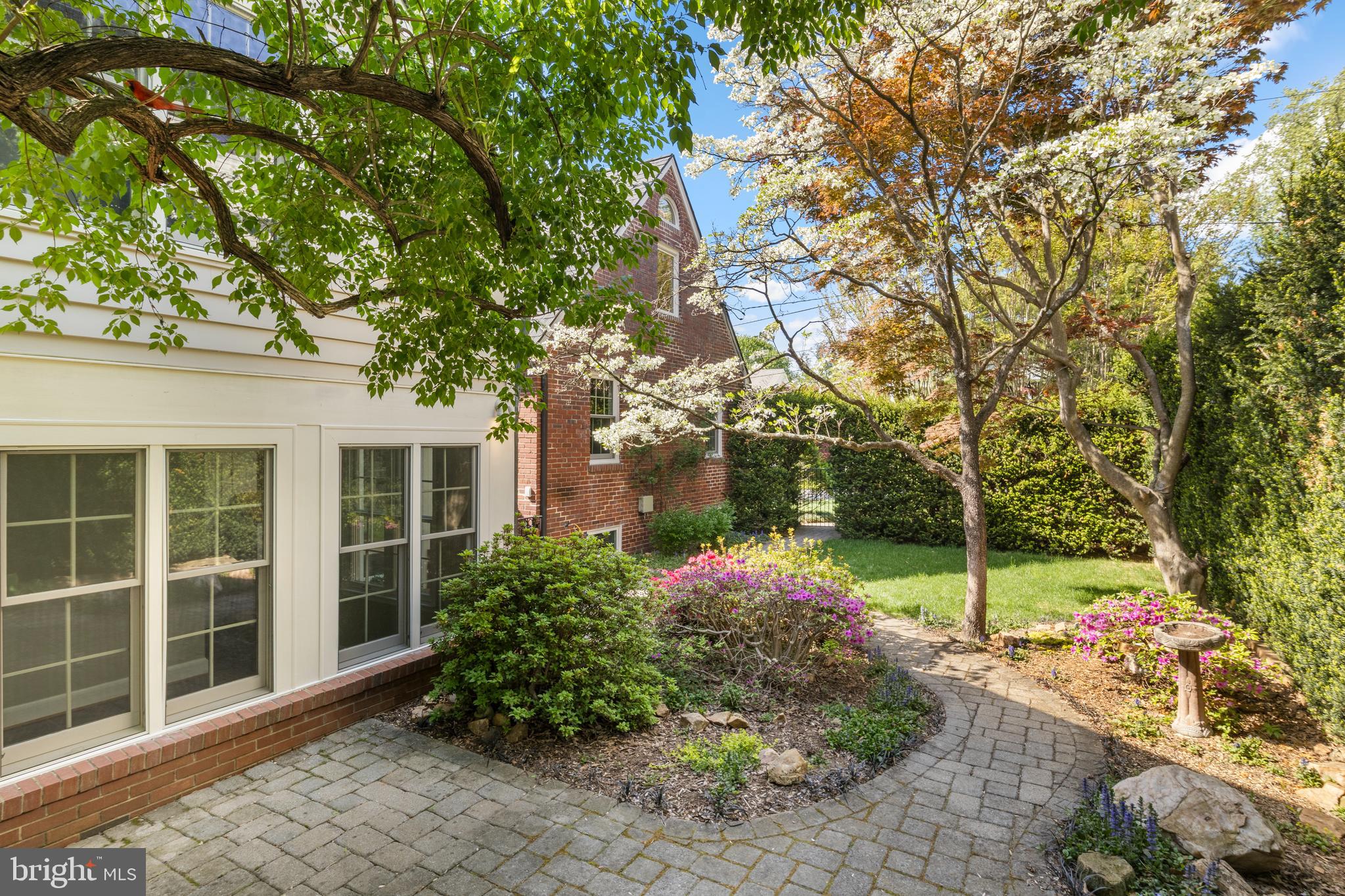 HUNTINGTON TERRACE - Residential