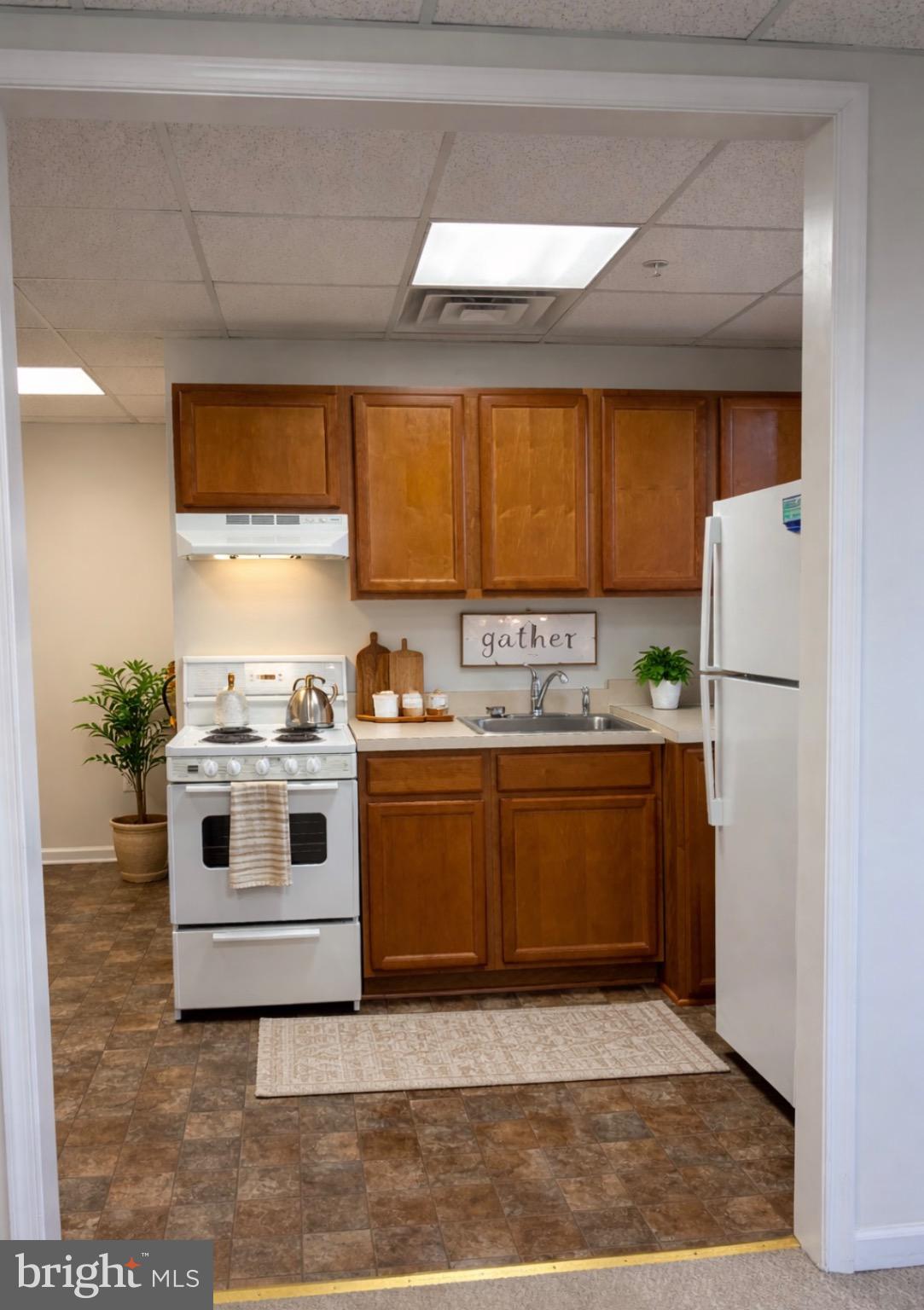 306 E CECIL AVENUE 3