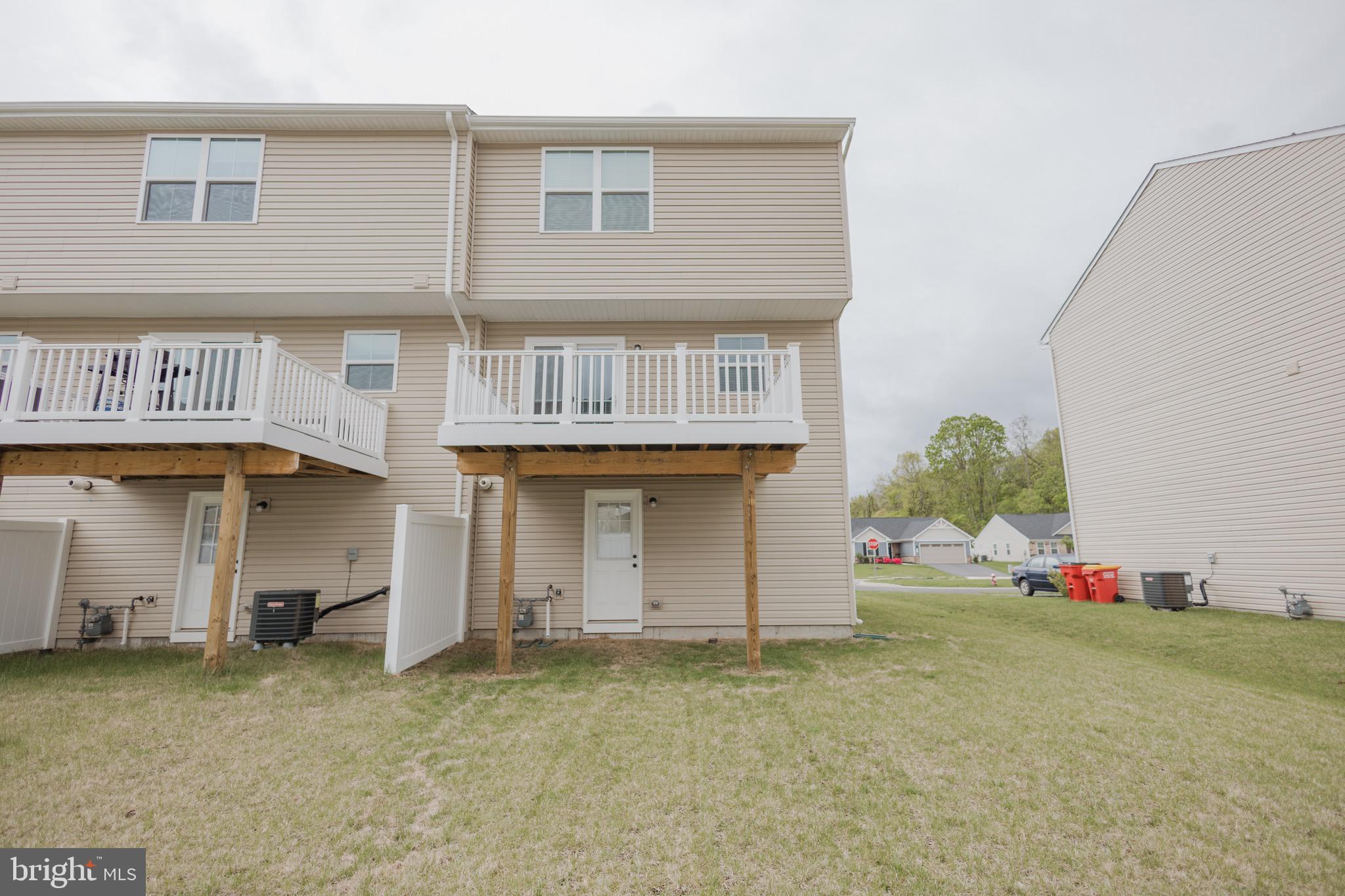 THE LAKES AT MARTINSBURG - Residential