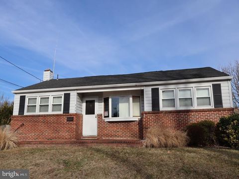 Photo of 428 Hazel Avenue, FOLSOM, PA 19033 (MLS # PADE2108288)