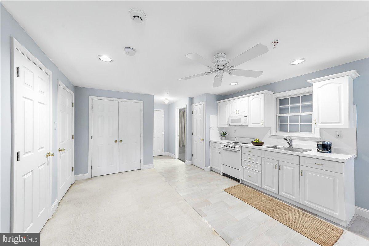 CENTER POINT FARM - Residential