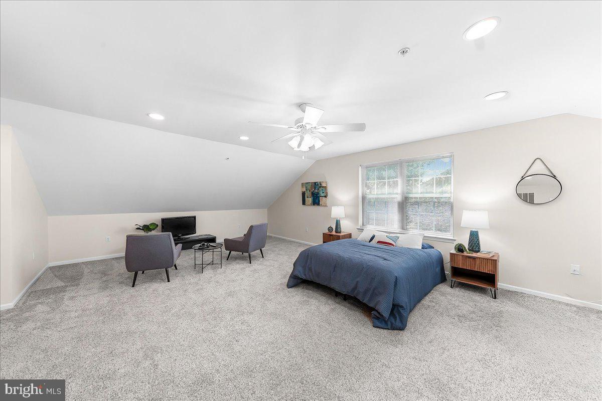 CENTER POINT FARM - Residential