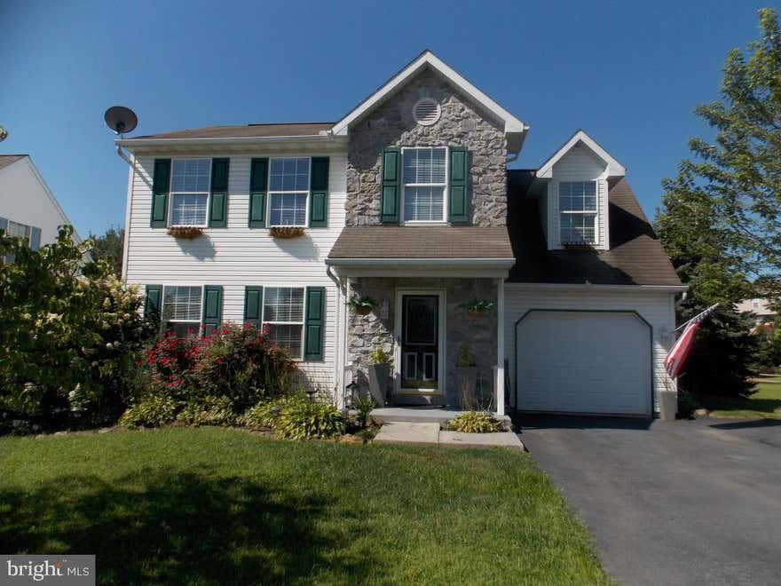 Well built & maintained home in a nice neighborhood. No build lot on right hand side & across the street for added privacy. Gas fireplace in living room runs without elec. Wood Laminate floors throughout Eat-in Kitchen, formal dining Rm, & finished bsmt w-sump pit. Master bedrm has pvt entrance to shared bath. Level, Pvt back yard w-shed. A/C unit 2 months young w-warranty.