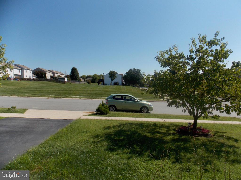 VILLAGE SQUARE - Residential
