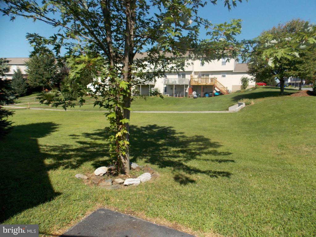 VILLAGE SQUARE - Residential