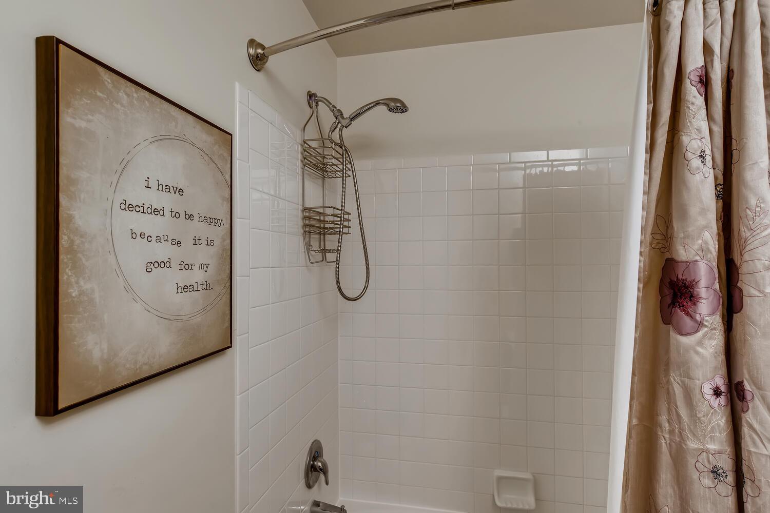 SPENCER WOODS - Residential