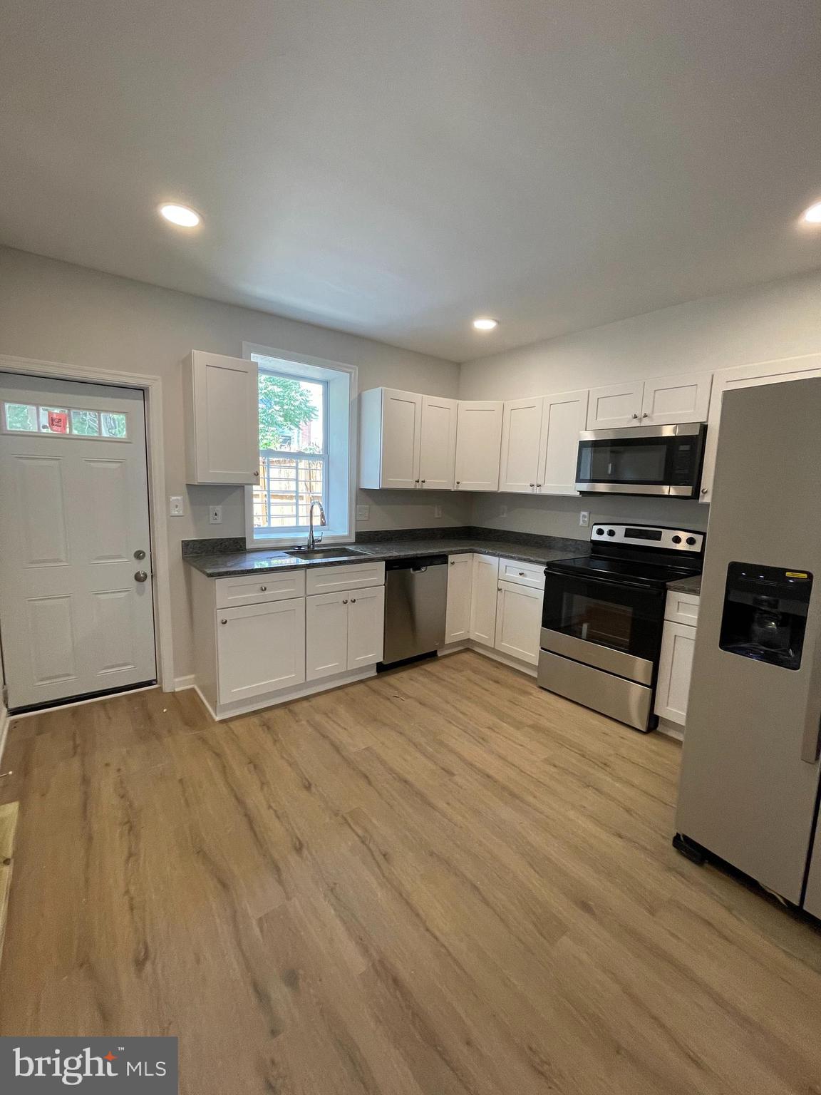 BROADWAY EAST - Residential Lease