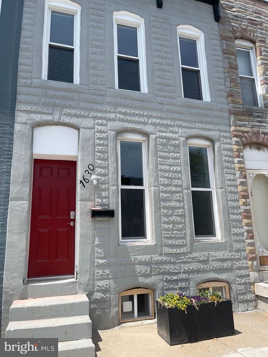 Beautiful, completely renovated, 4 bedroom, 2 bath town home in the Broadway east neighborhood of Baltimore, Md. Gorgeous Hardwood floors throughout, freshly painted walls. Large kitchen w/ brand new marble countertops & stainless steel appliances. Finished basement w/ 1 of the bedrooms located downstairs along with one of the full bath's. Washer/dryer in unit. Just minutes from Johns Hopkins Hospital and Downtown Baltimore. Take advantage of the local shops, eateries and entertainment when you become a resident of this up-and-coming neighborhood. Come see it today!