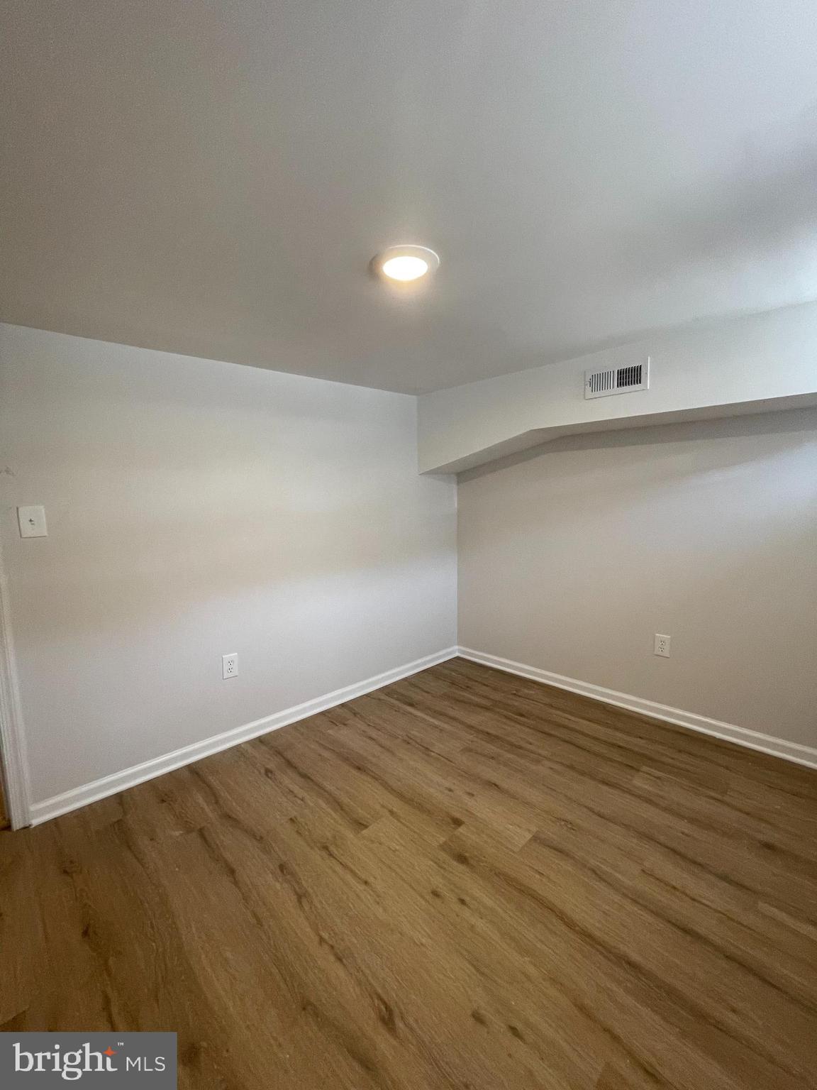 BROADWAY EAST - Residential Lease