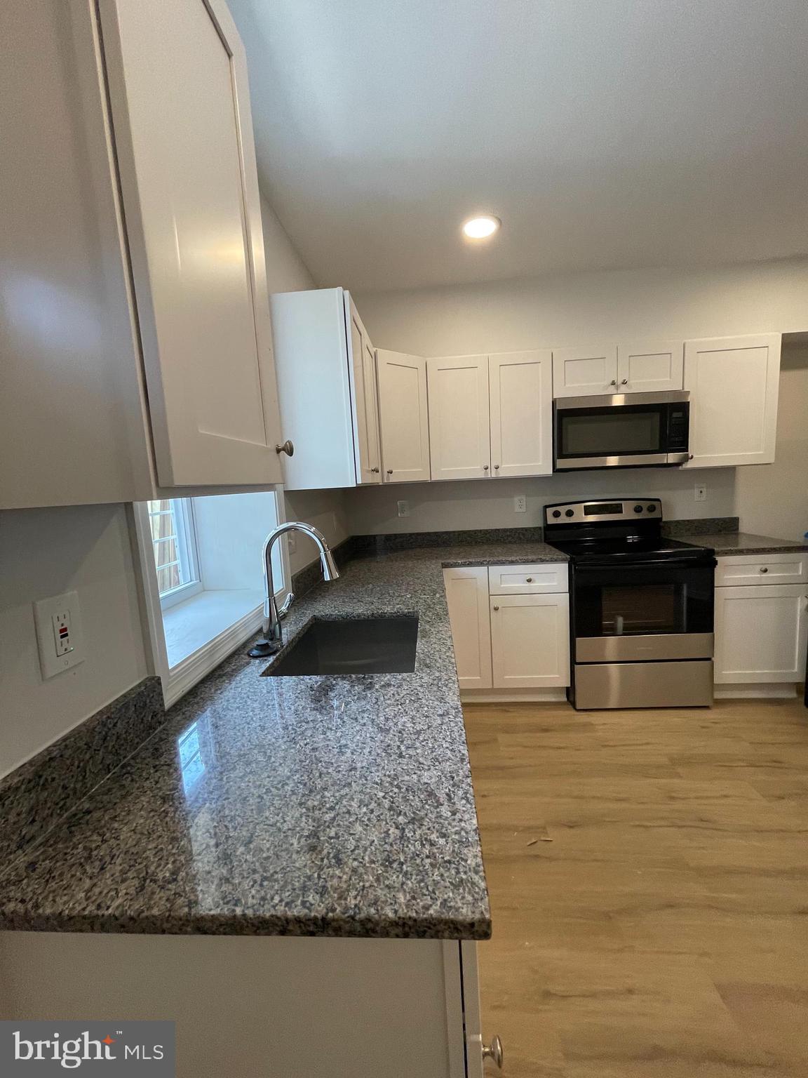 BROADWAY EAST - Residential Lease