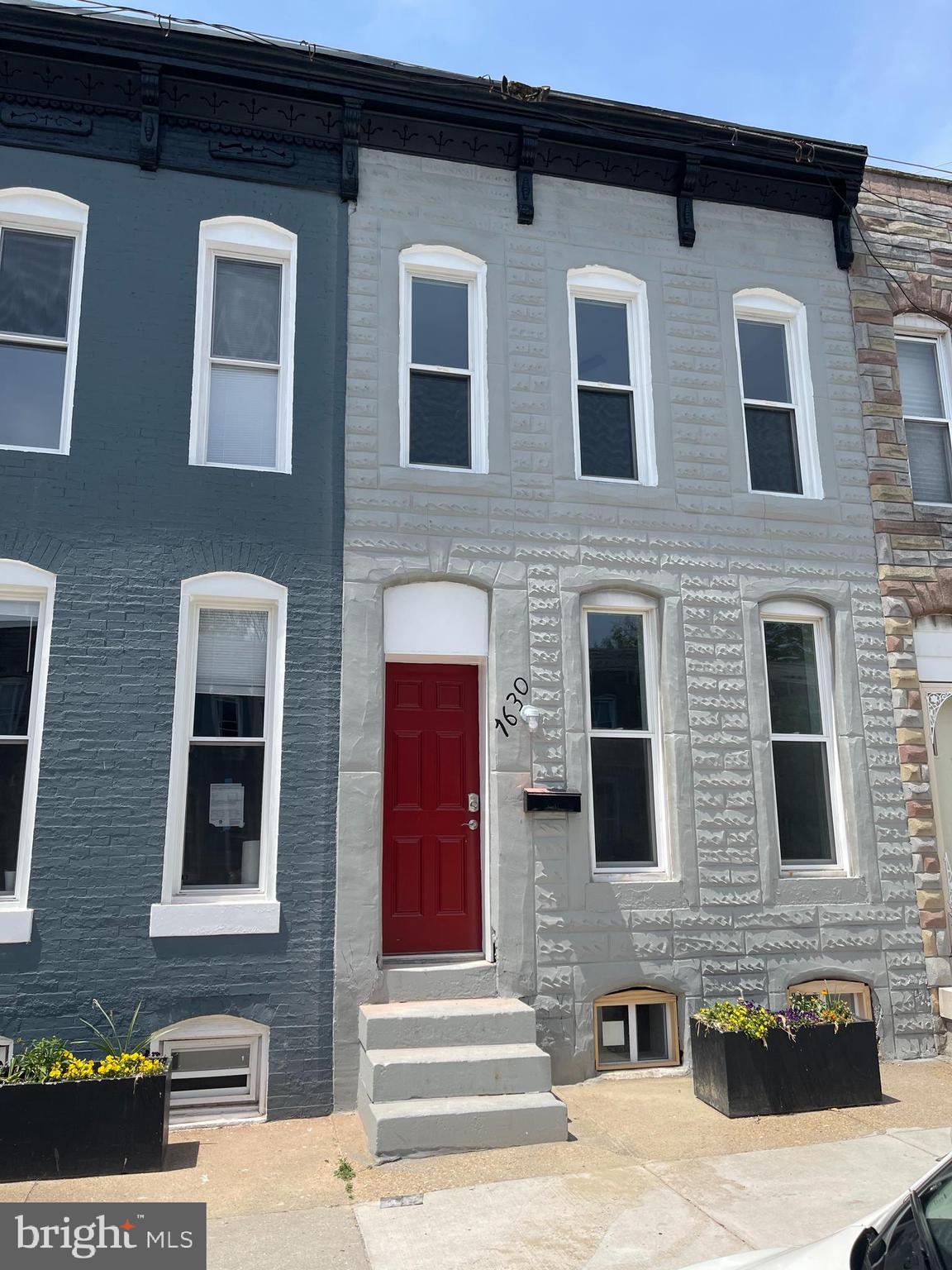 BROADWAY EAST - Residential Lease