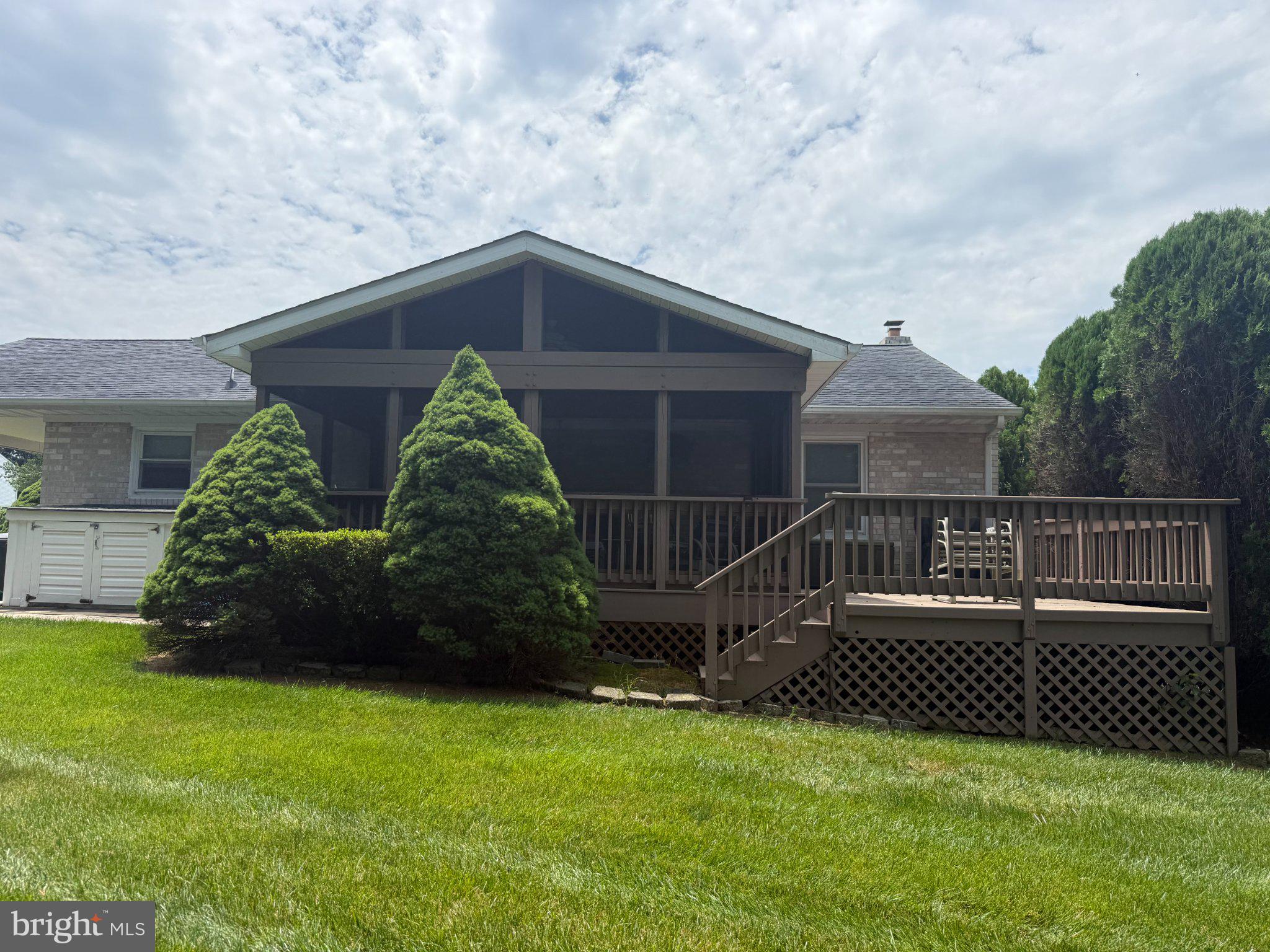 405 MAUSER DRIVE