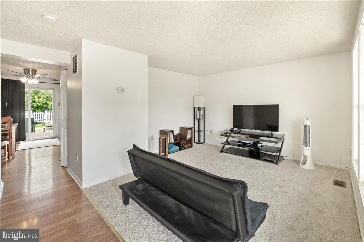 ROLLING MEADOWS - Residential