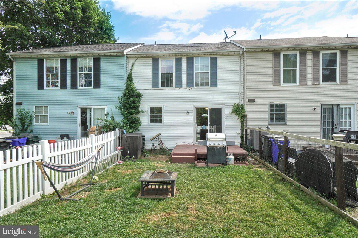 ROLLING MEADOWS - Residential