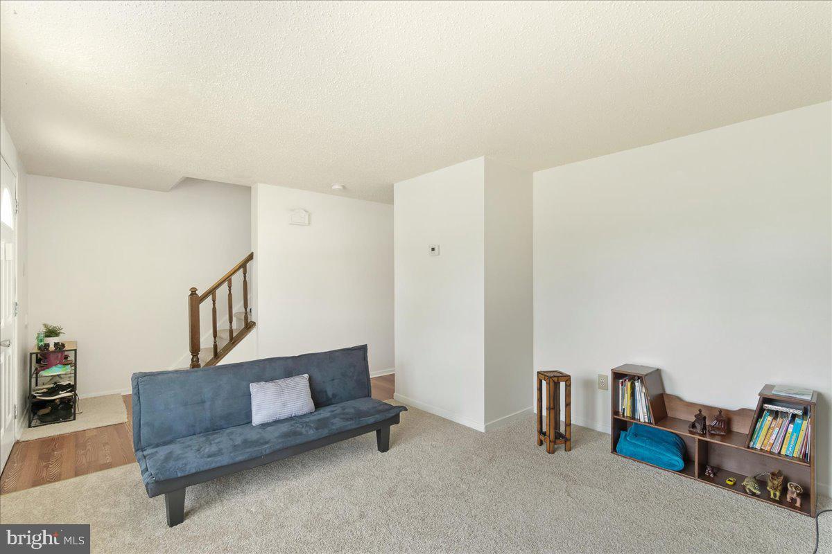 ROLLING MEADOWS - Residential