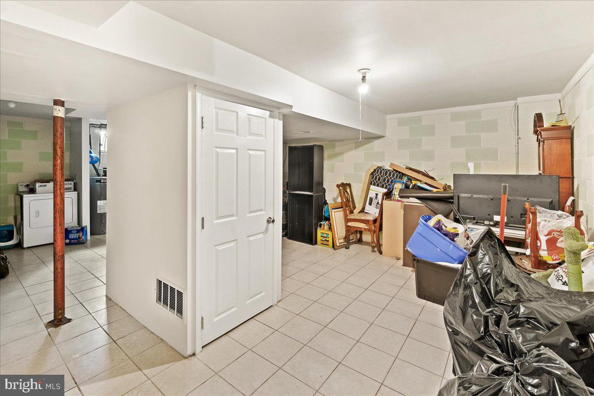 ROLLING MEADOWS - Residential