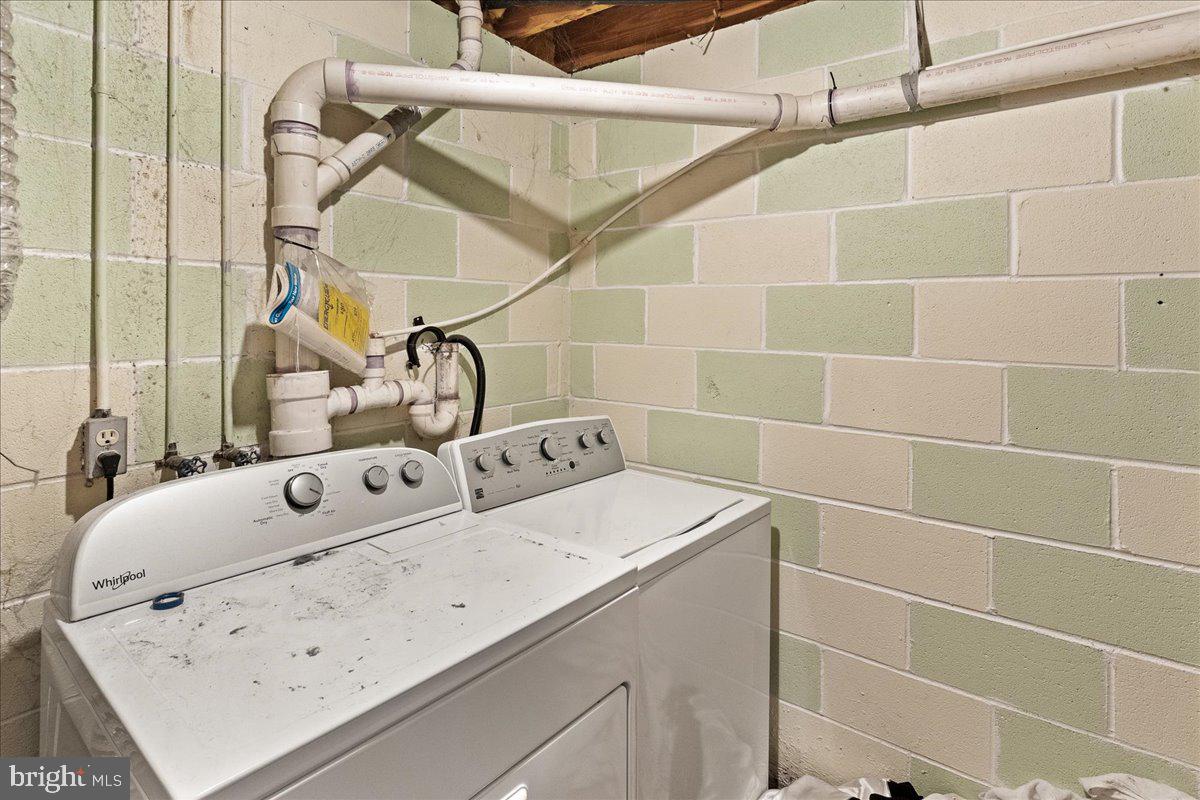 ROLLING MEADOWS - Residential