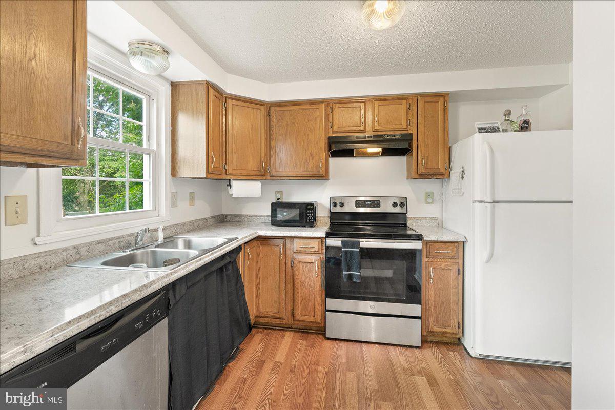 ROLLING MEADOWS - Residential