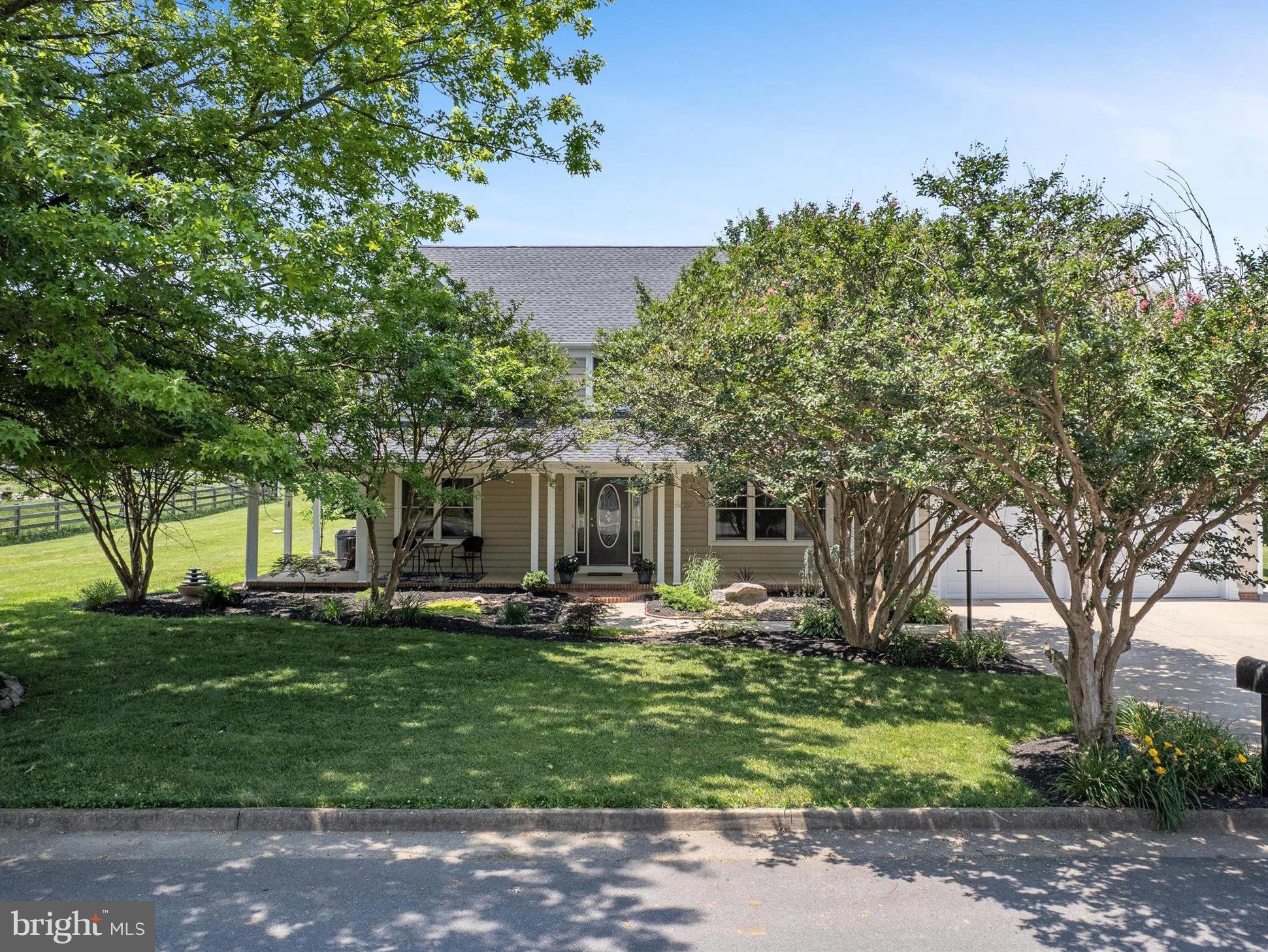 LOCUST HILL - Residential