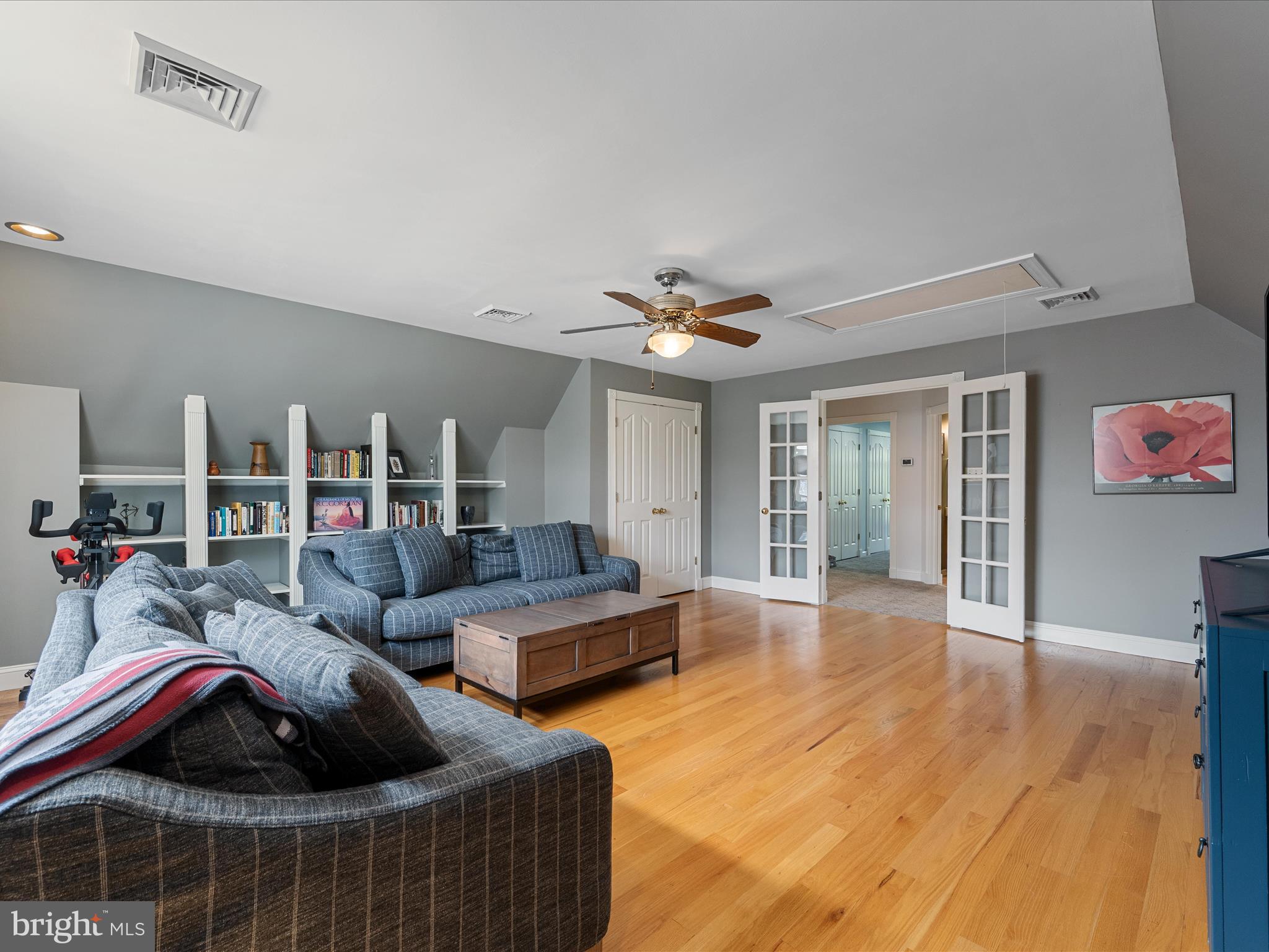 LOCUST HILL - Residential