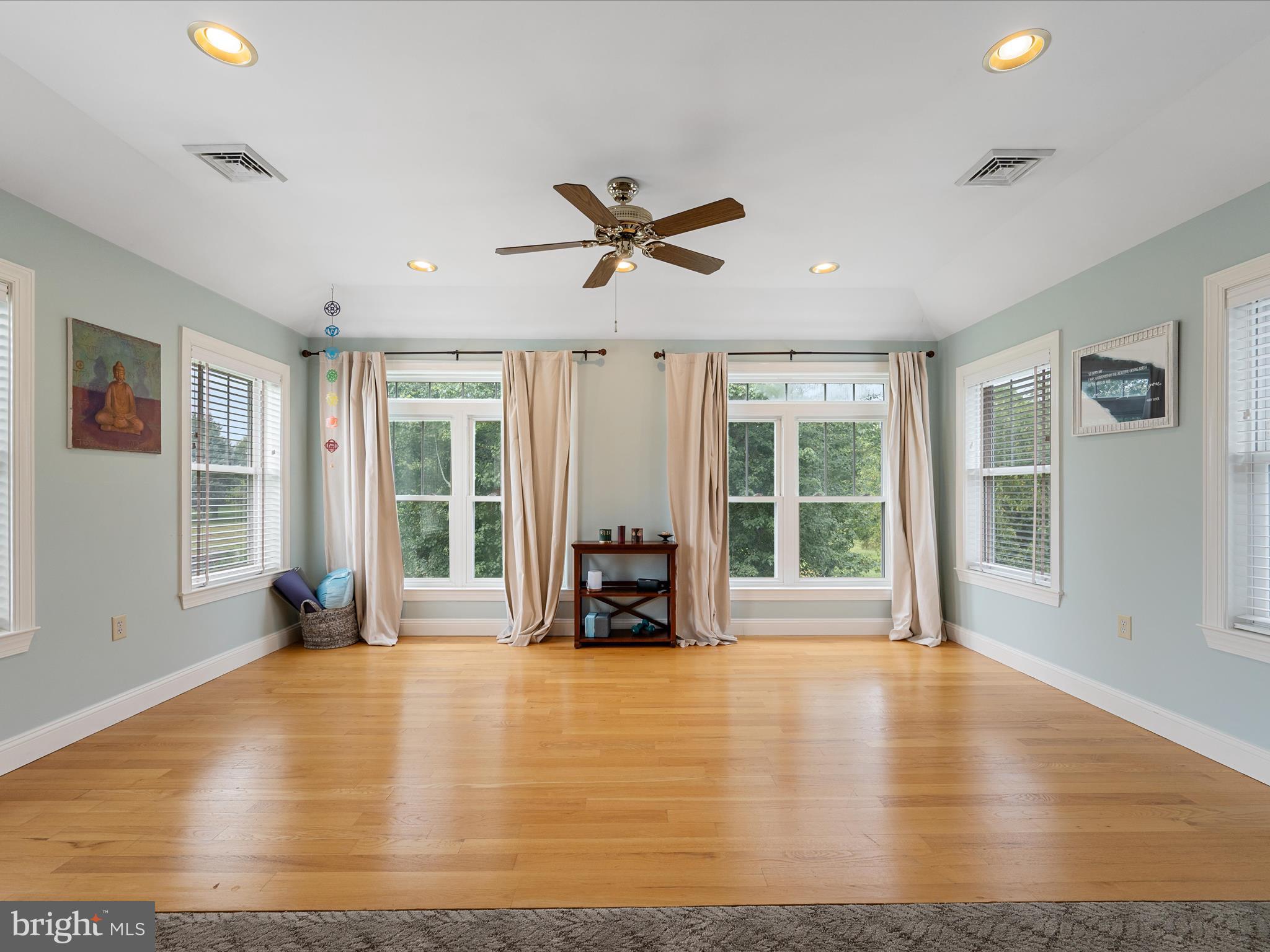 LOCUST HILL - Residential