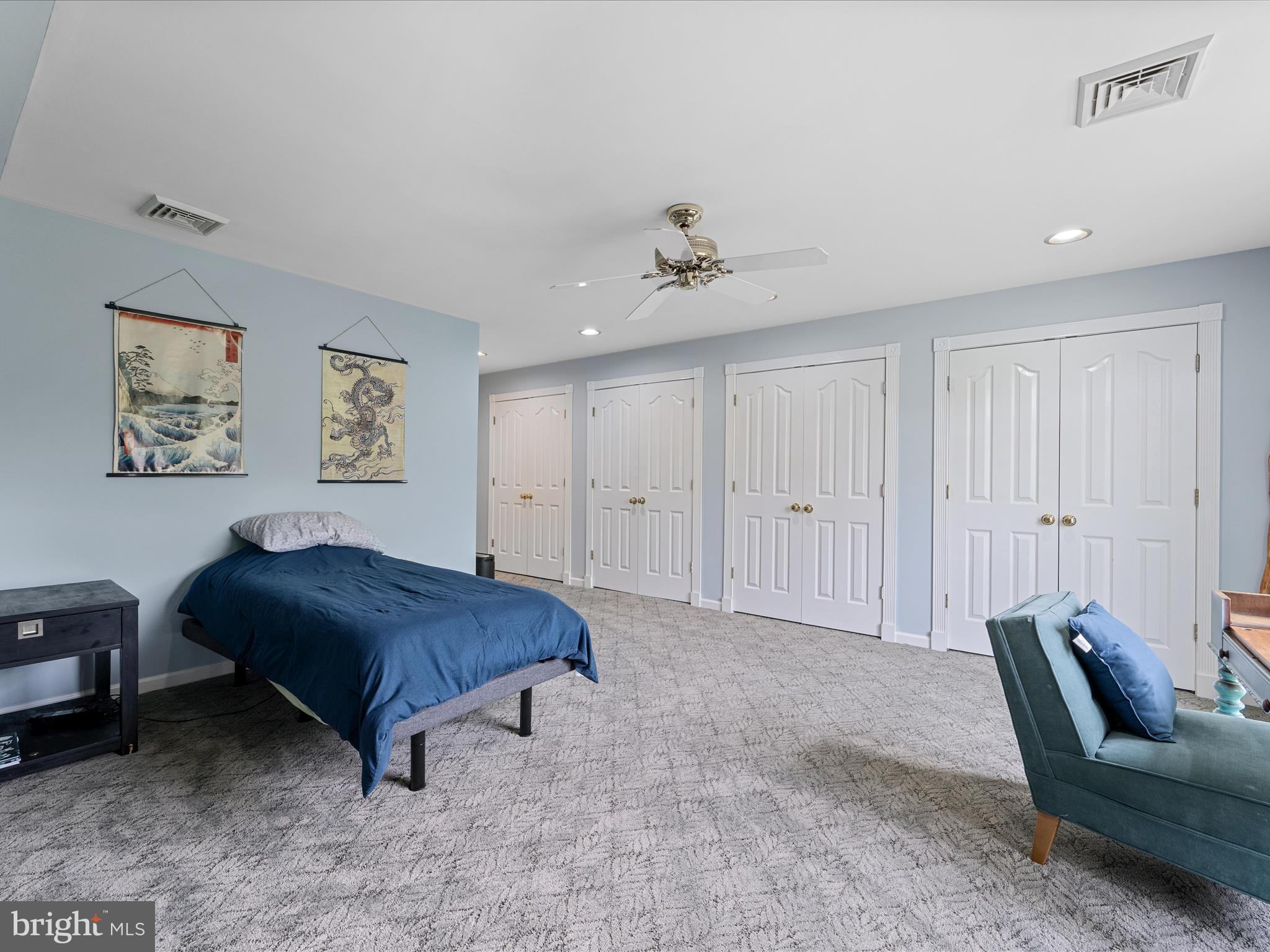 LOCUST HILL - Residential