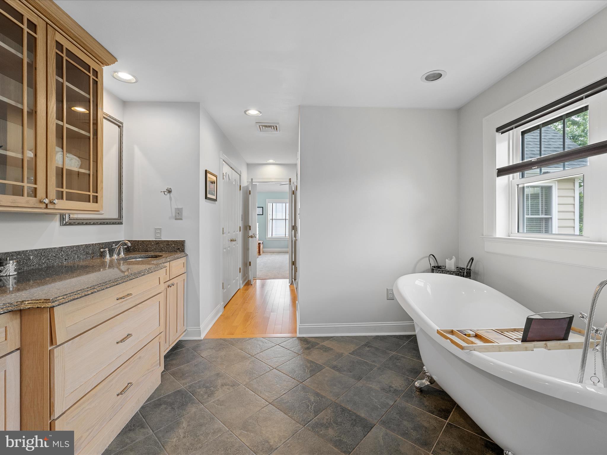 LOCUST HILL - Residential