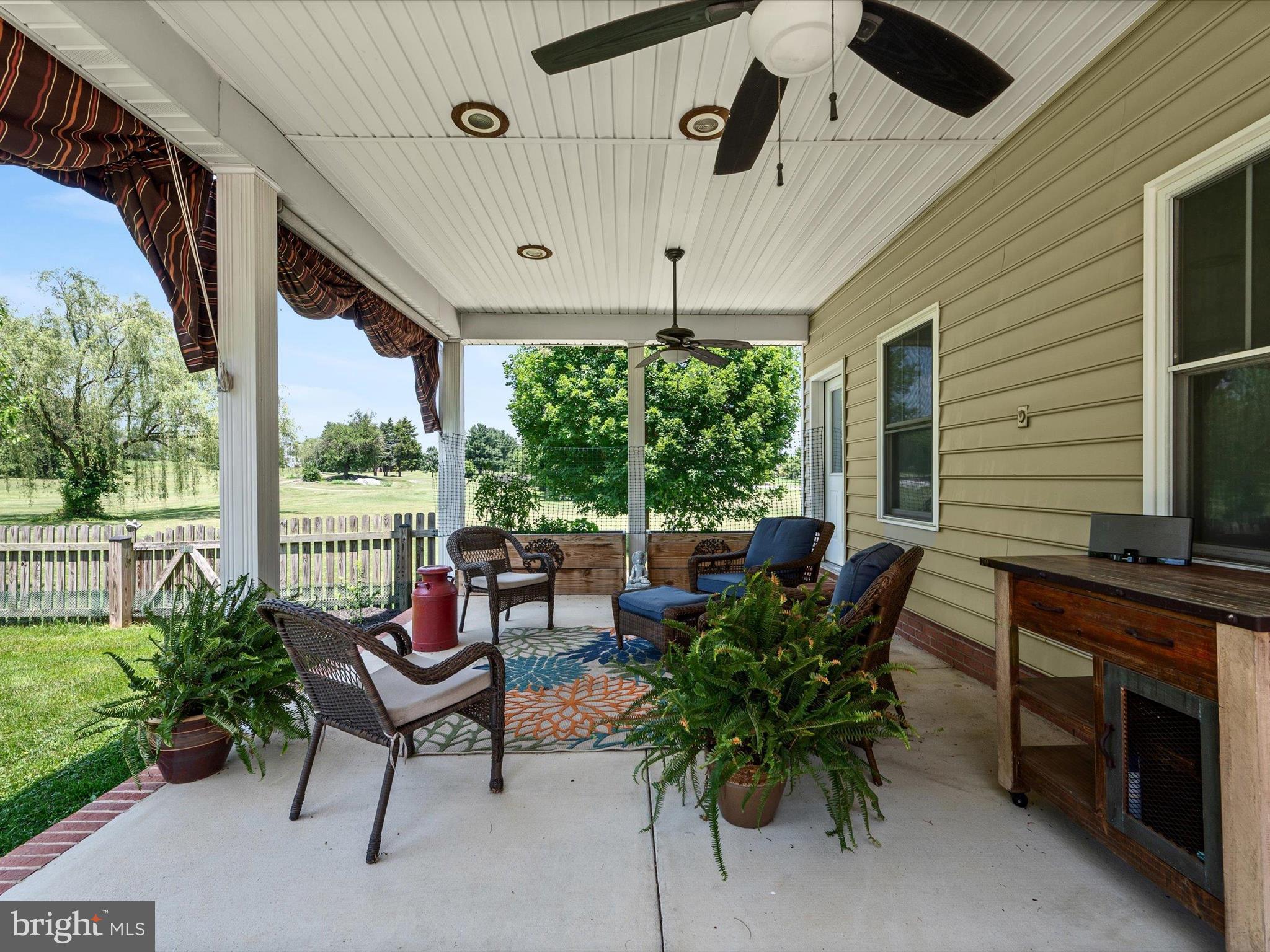 LOCUST HILL - Residential